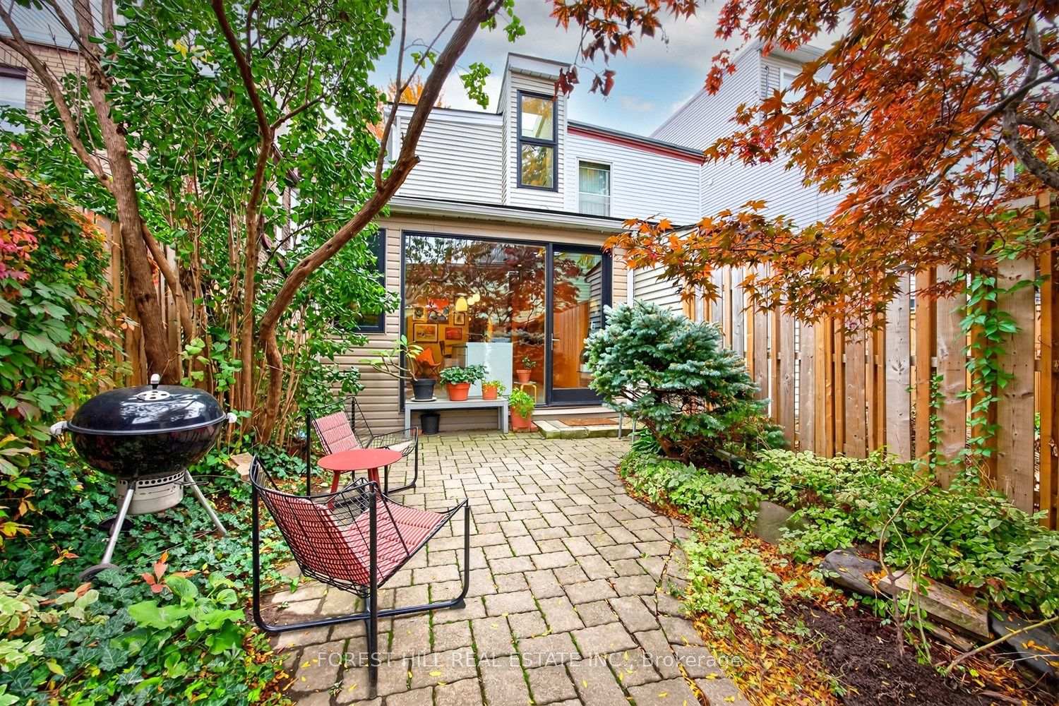 Photo 35 of 44 Russell Street, Toronto, University — HOMEH