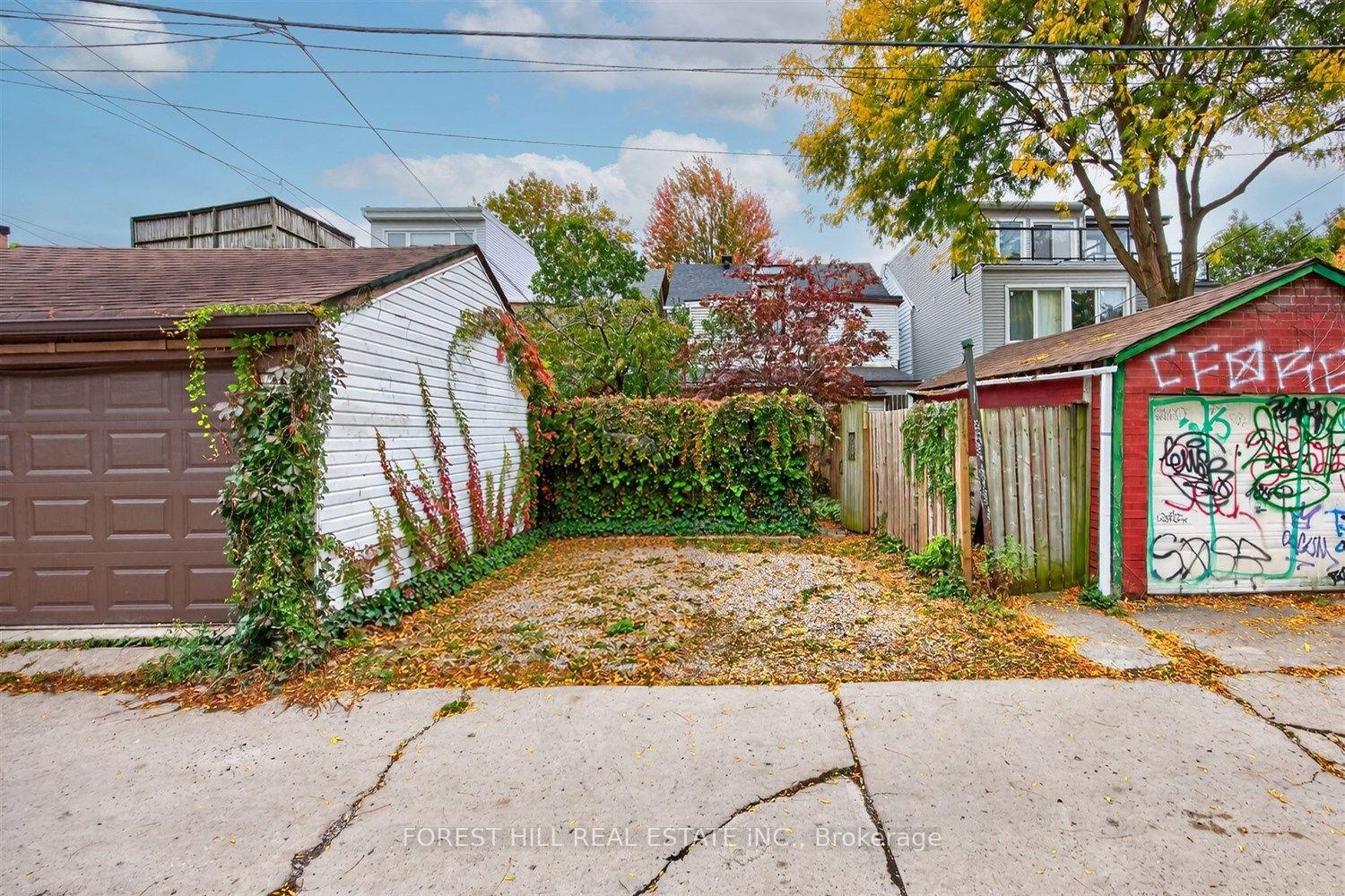 Photo 38 of 44 Russell Street, Toronto, University — HOMEH