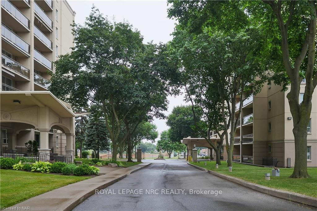 Photo 3 of Unit 301, 6400 Huggins Street, Niagara Falls, Stamford — HOMEH