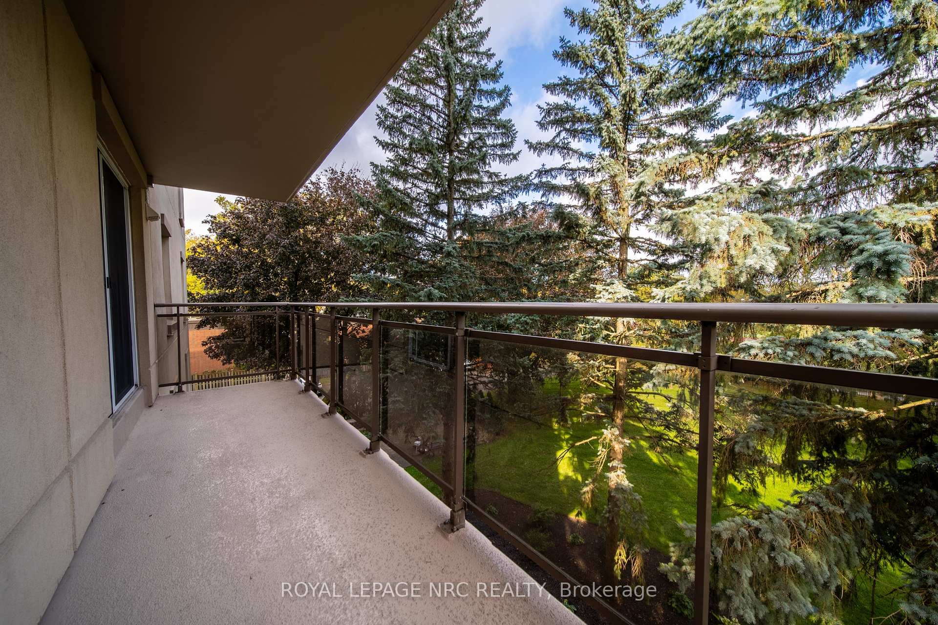 Photo 17 of Unit 301, 6400 Huggins Street, Niagara Falls, Stamford — HOMEH
