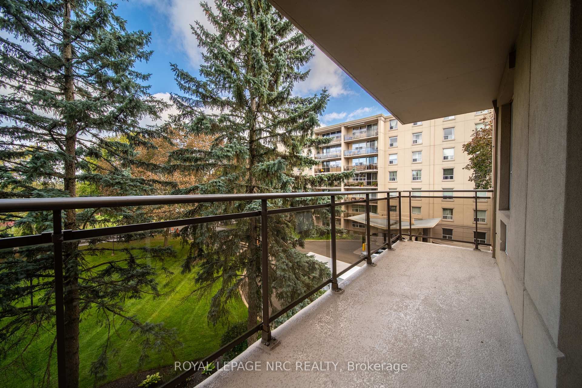 Photo 18 of Unit 301, 6400 Huggins Street, Niagara Falls, Stamford — HOMEH