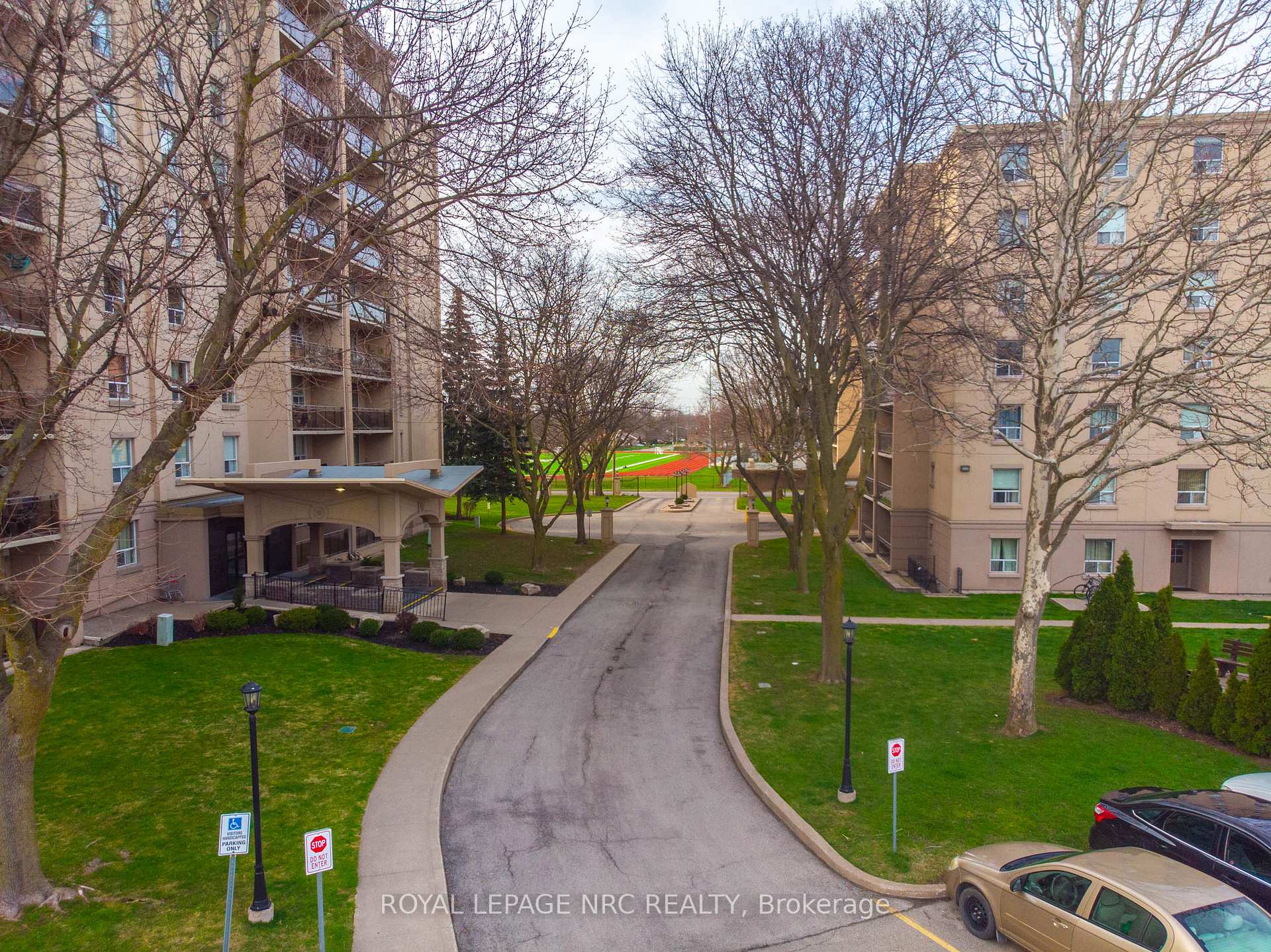 Photo 31 of Unit 301, 6400 Huggins Street, Niagara Falls, Stamford — HOMEH