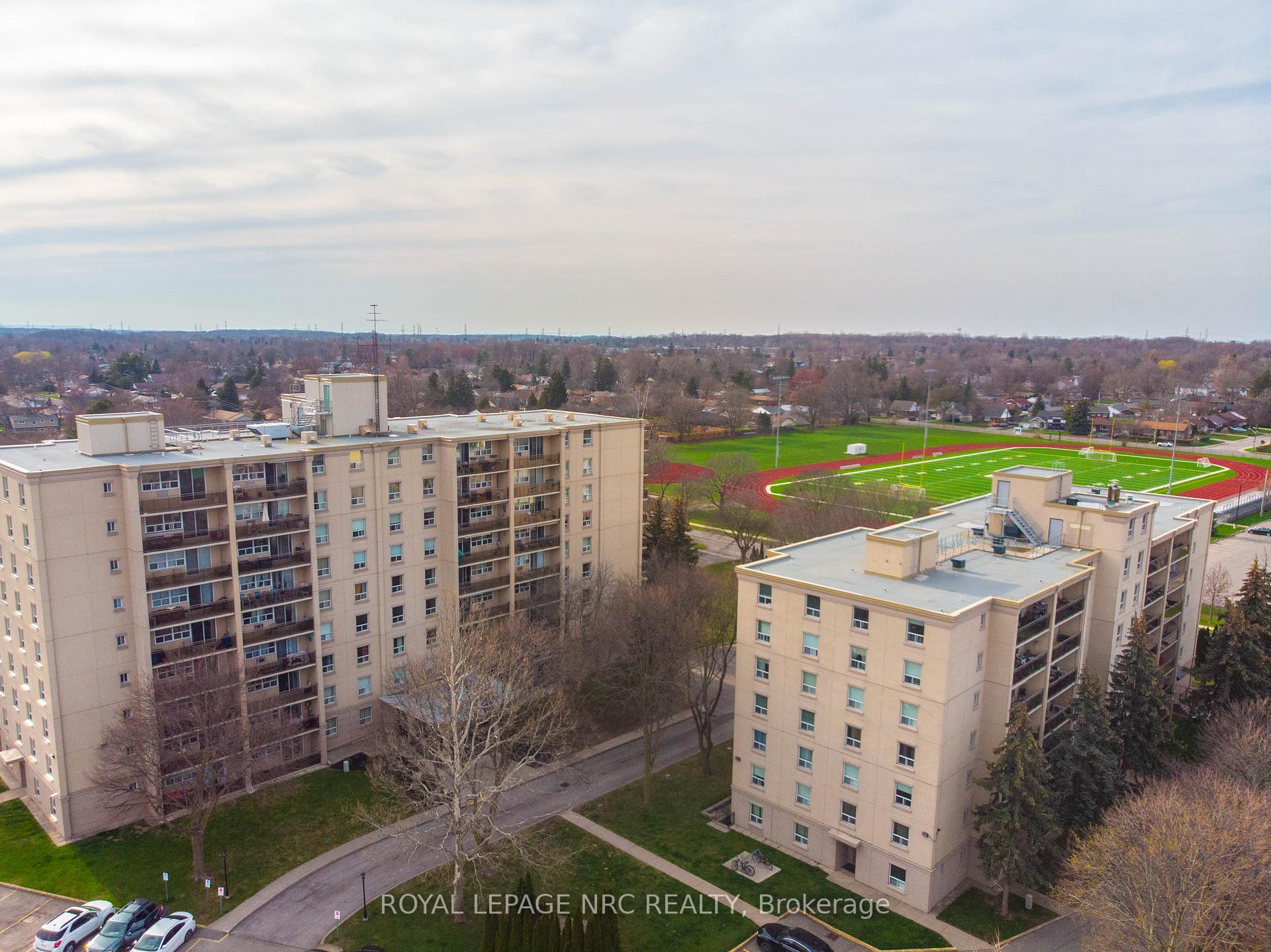 Photo 33 of Unit 301, 6400 Huggins Street, Niagara Falls, Stamford — HOMEH