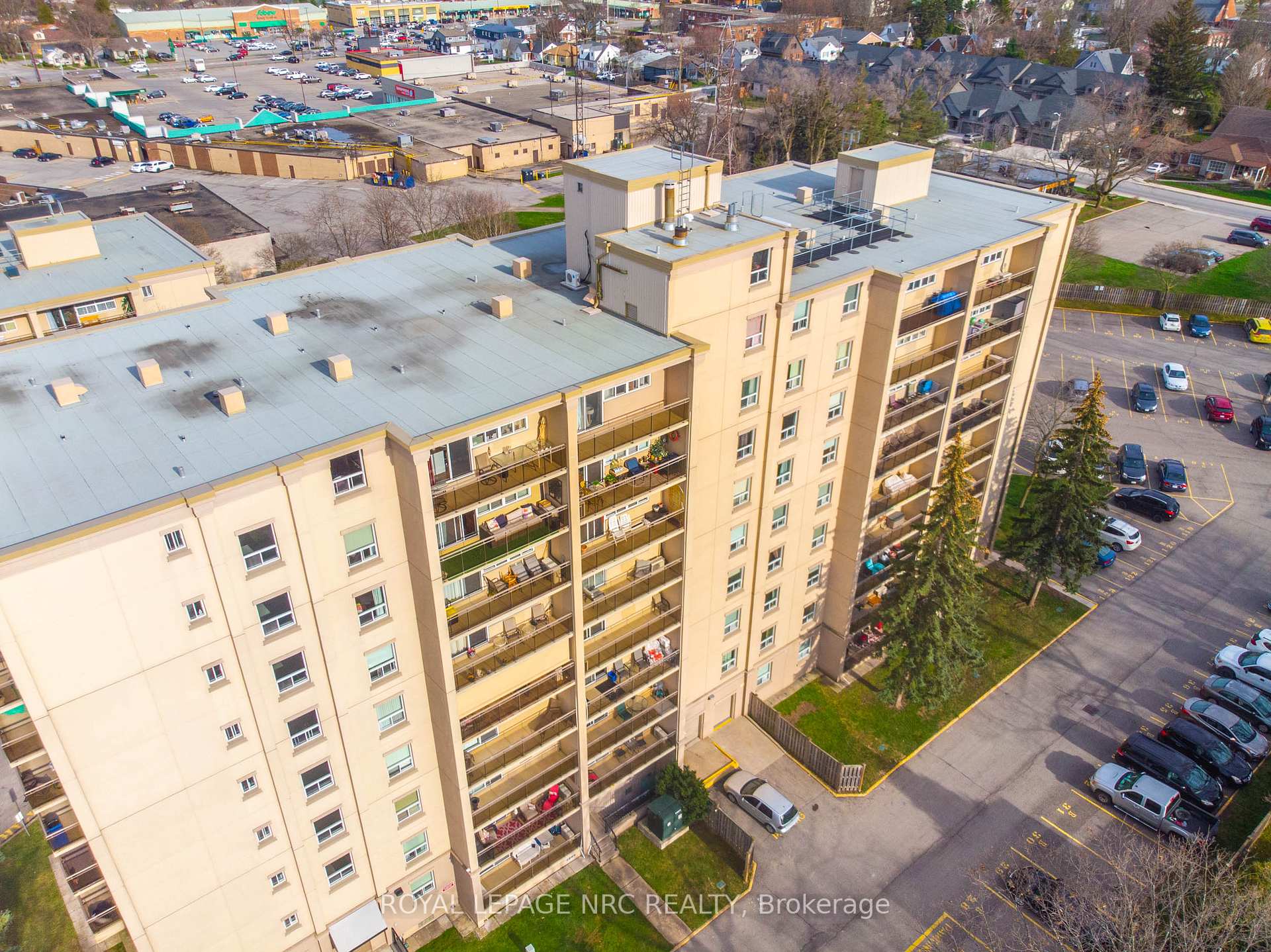 Photo 34 of Unit 301, 6400 Huggins Street, Niagara Falls, Stamford — HOMEH