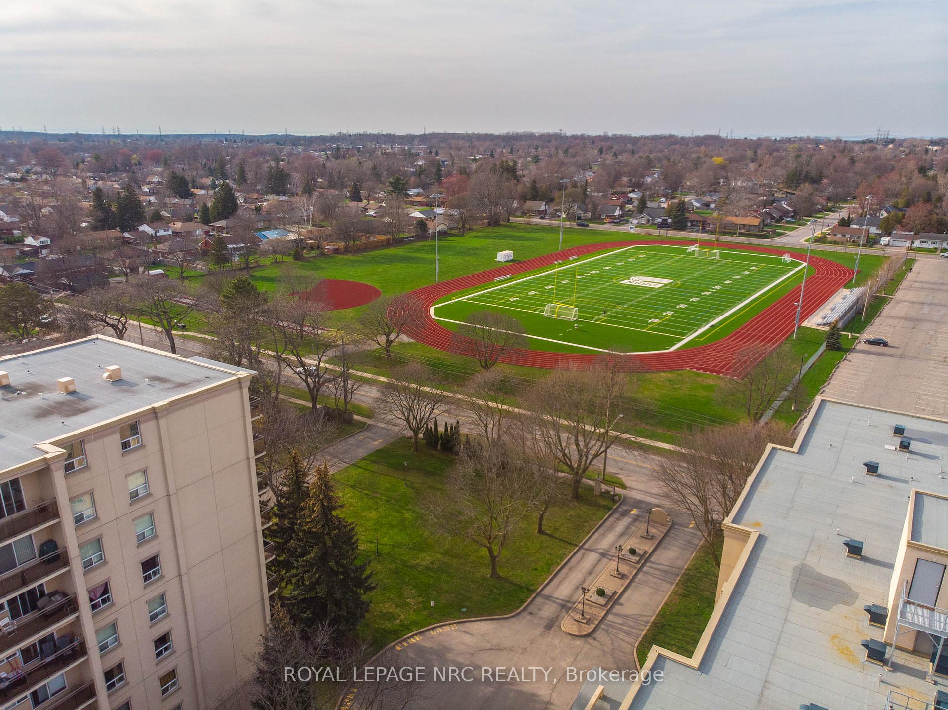 Photo 35 of Unit 301, 6400 Huggins Street, Niagara Falls, Stamford — HOMEH