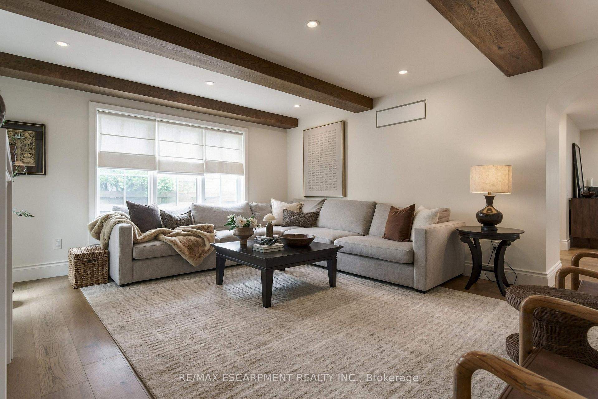 Photo 18 of 890 Forest Glen Avenue, Burlington, LaSalle — HOMEH