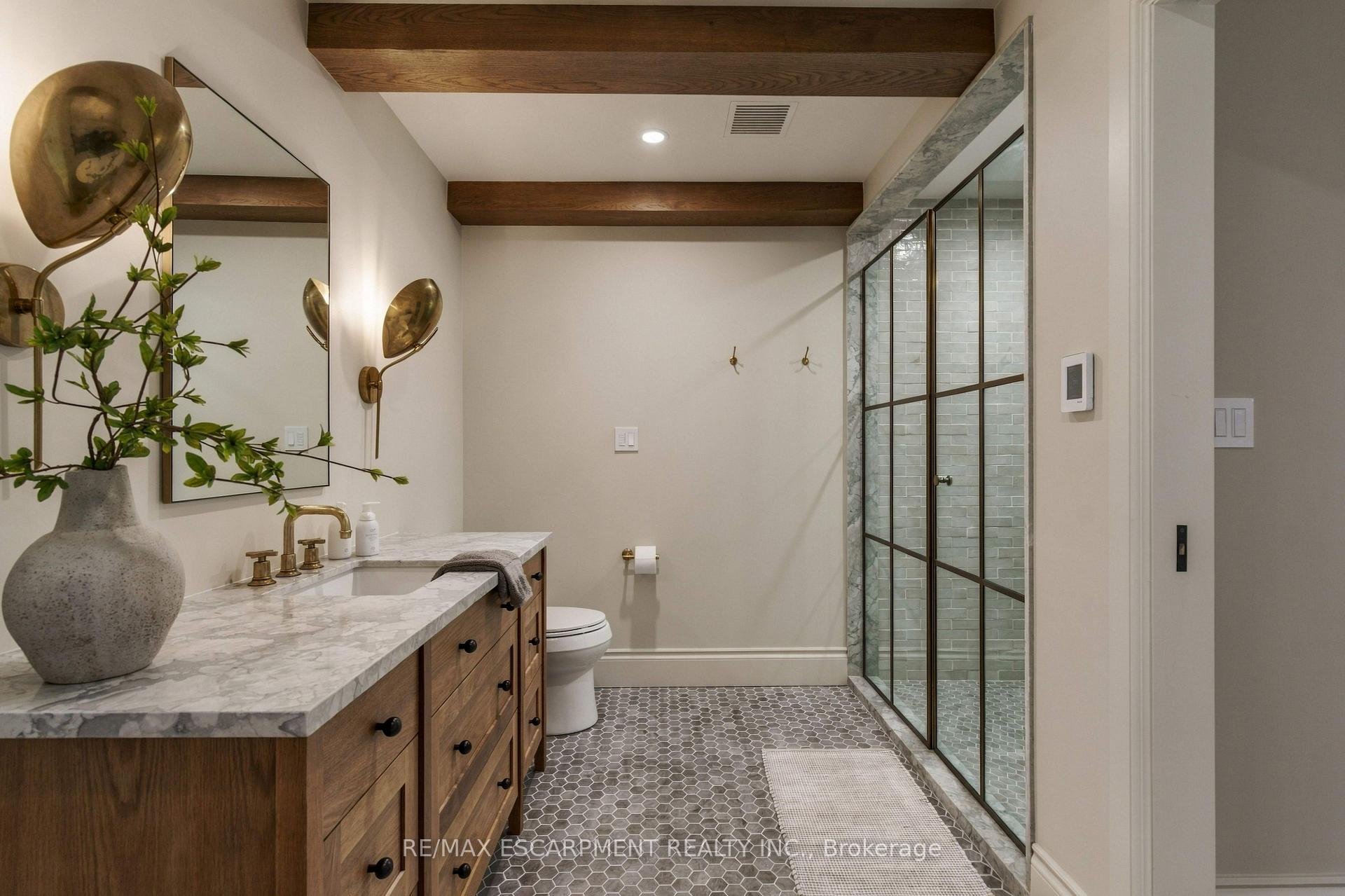 Photo 28 of 890 Forest Glen Avenue, Burlington, LaSalle — HOMEH