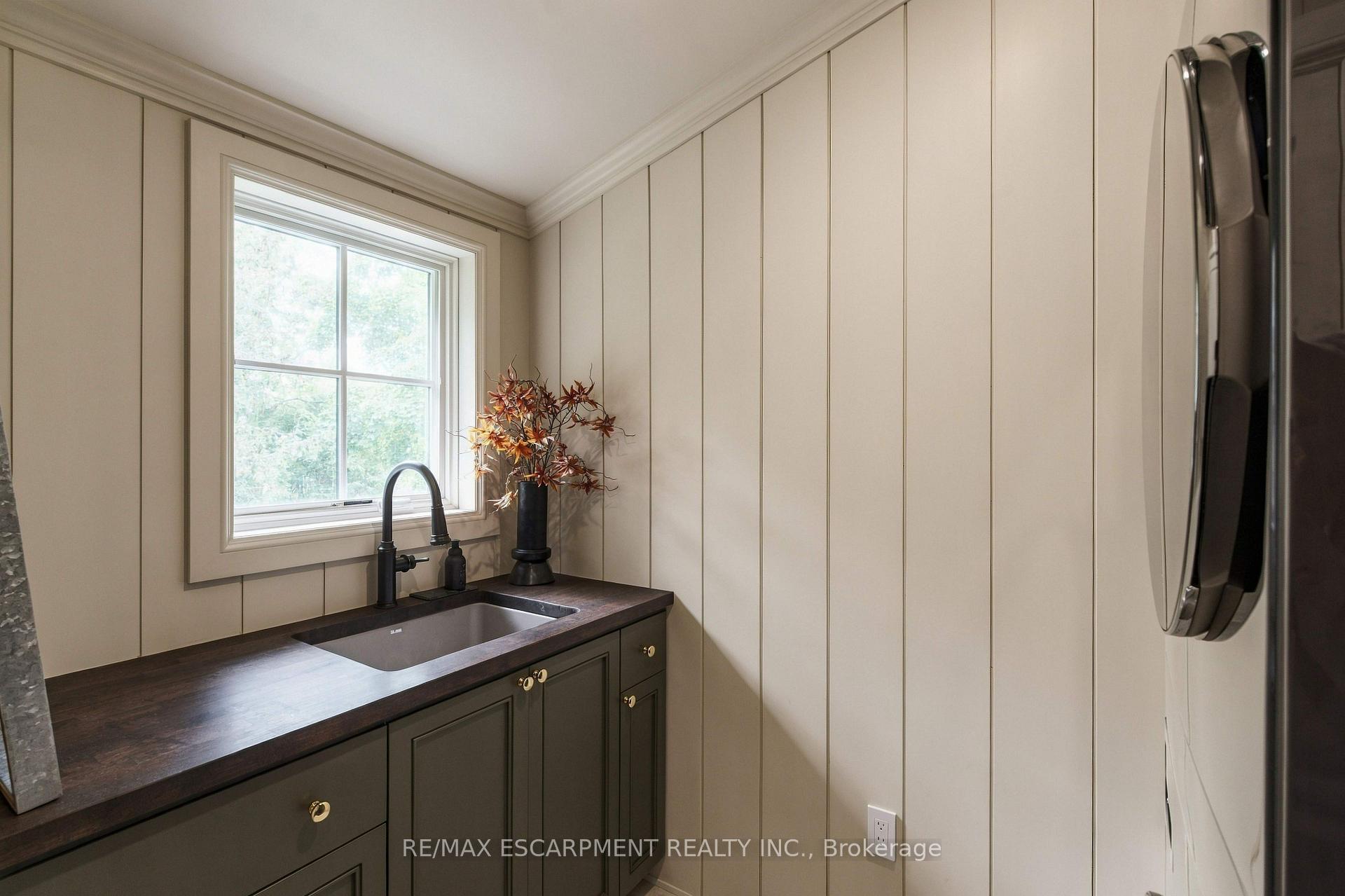 Photo 37 of 890 Forest Glen Avenue, Burlington, LaSalle — HOMEH