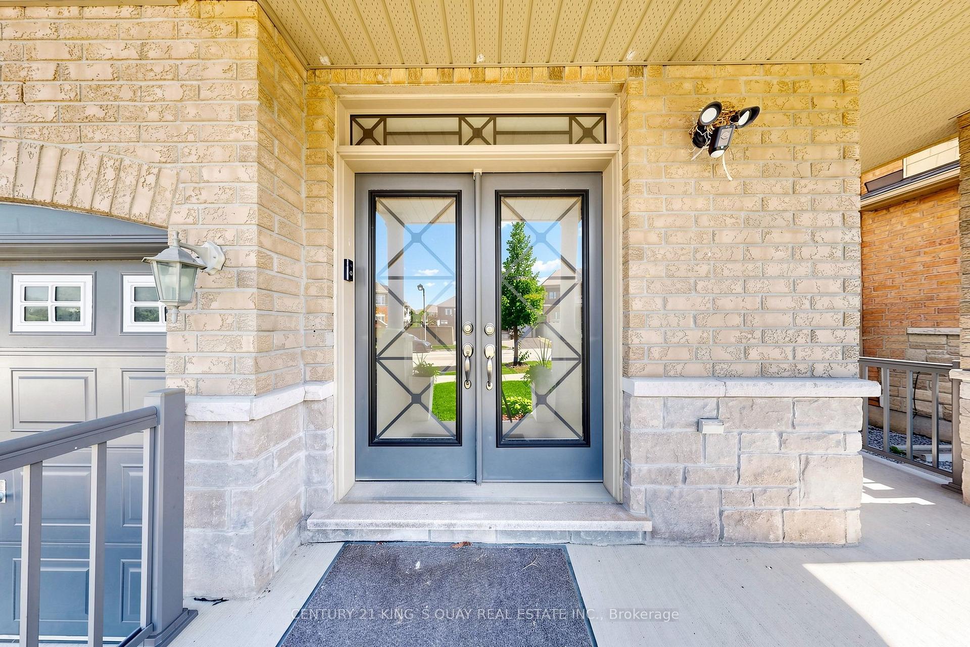 Photo 2 of 44 Dame Gruev Drive, Markham, Greensborough — HOMEH