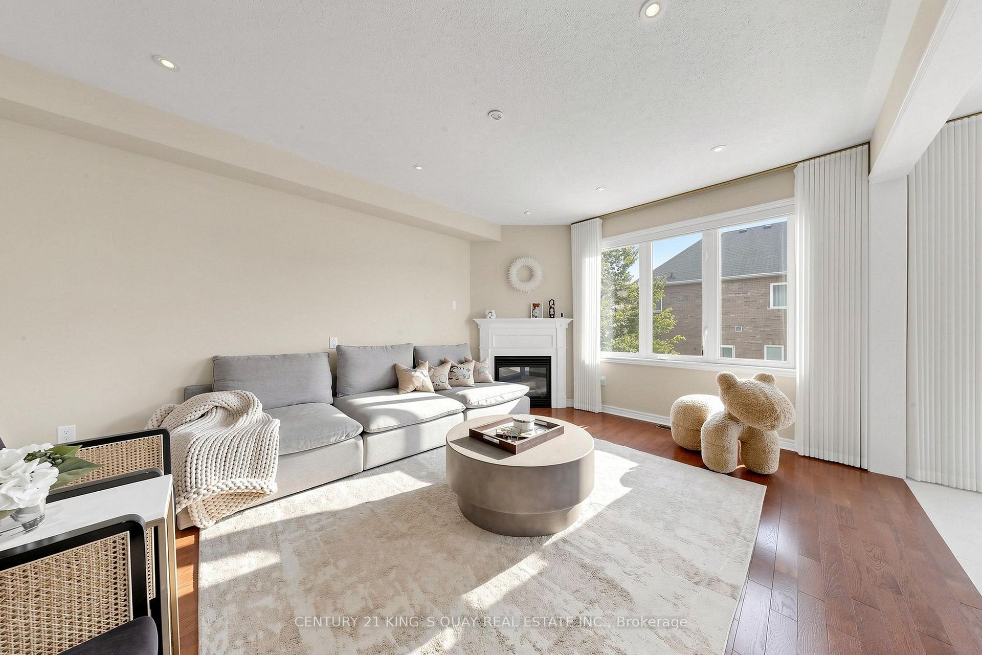 Photo 8 of 44 Dame Gruev Drive, Markham, Greensborough — HOMEH