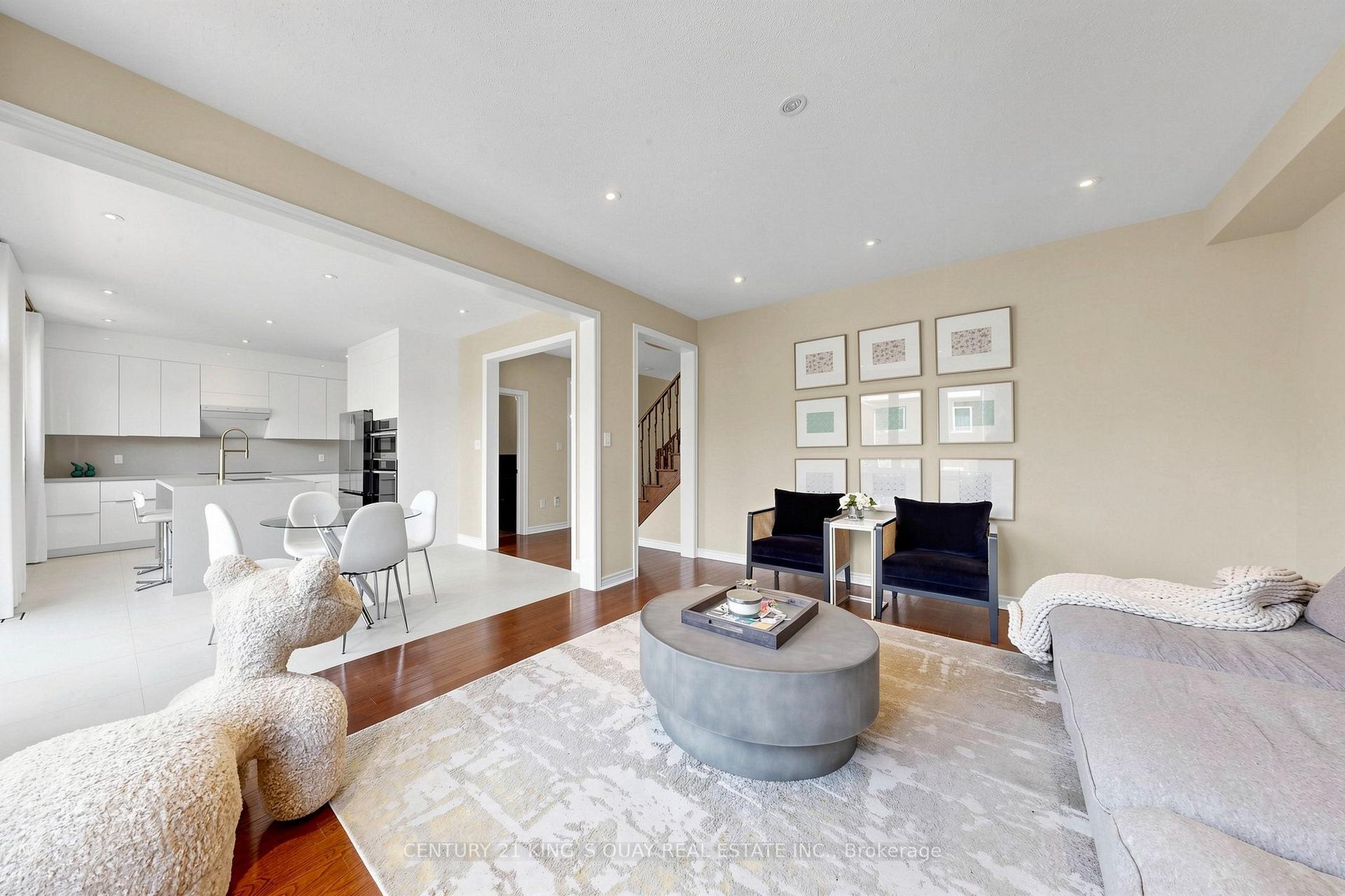 Photo 11 of 44 Dame Gruev Drive, Markham, Greensborough — HOMEH