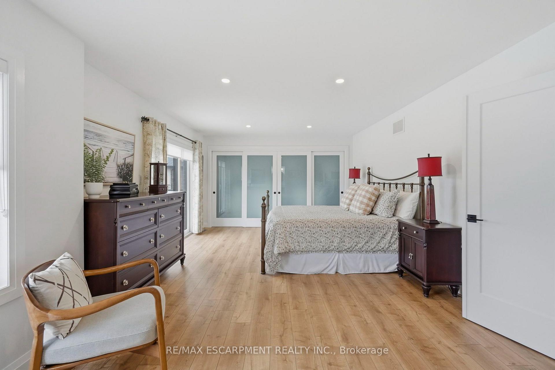 Photo 21 of 15 Saint Anthony Place, Hamilton, Fessenden — HOMEH