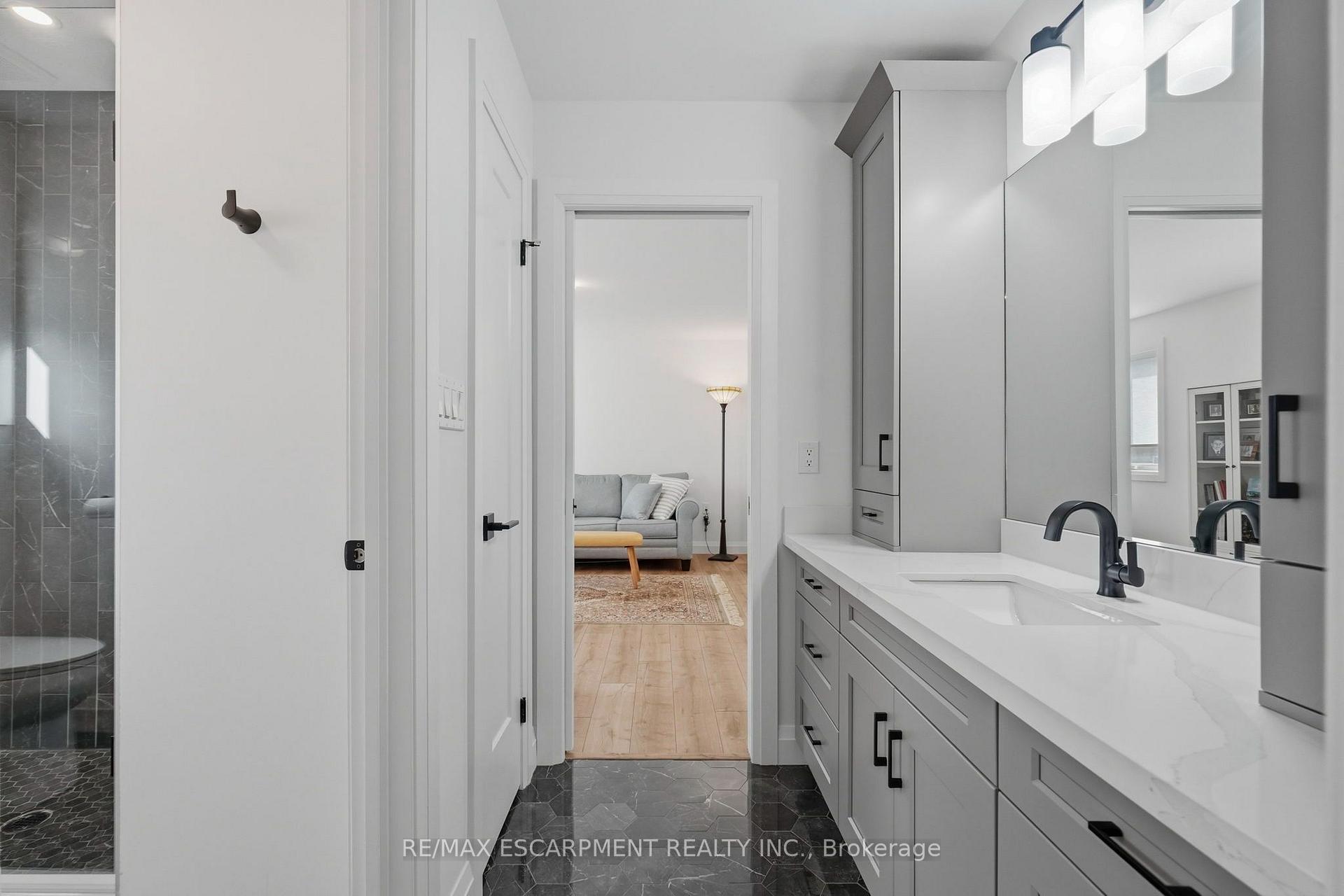 Photo 33 of 15 Saint Anthony Place, Hamilton, Fessenden — HOMEH