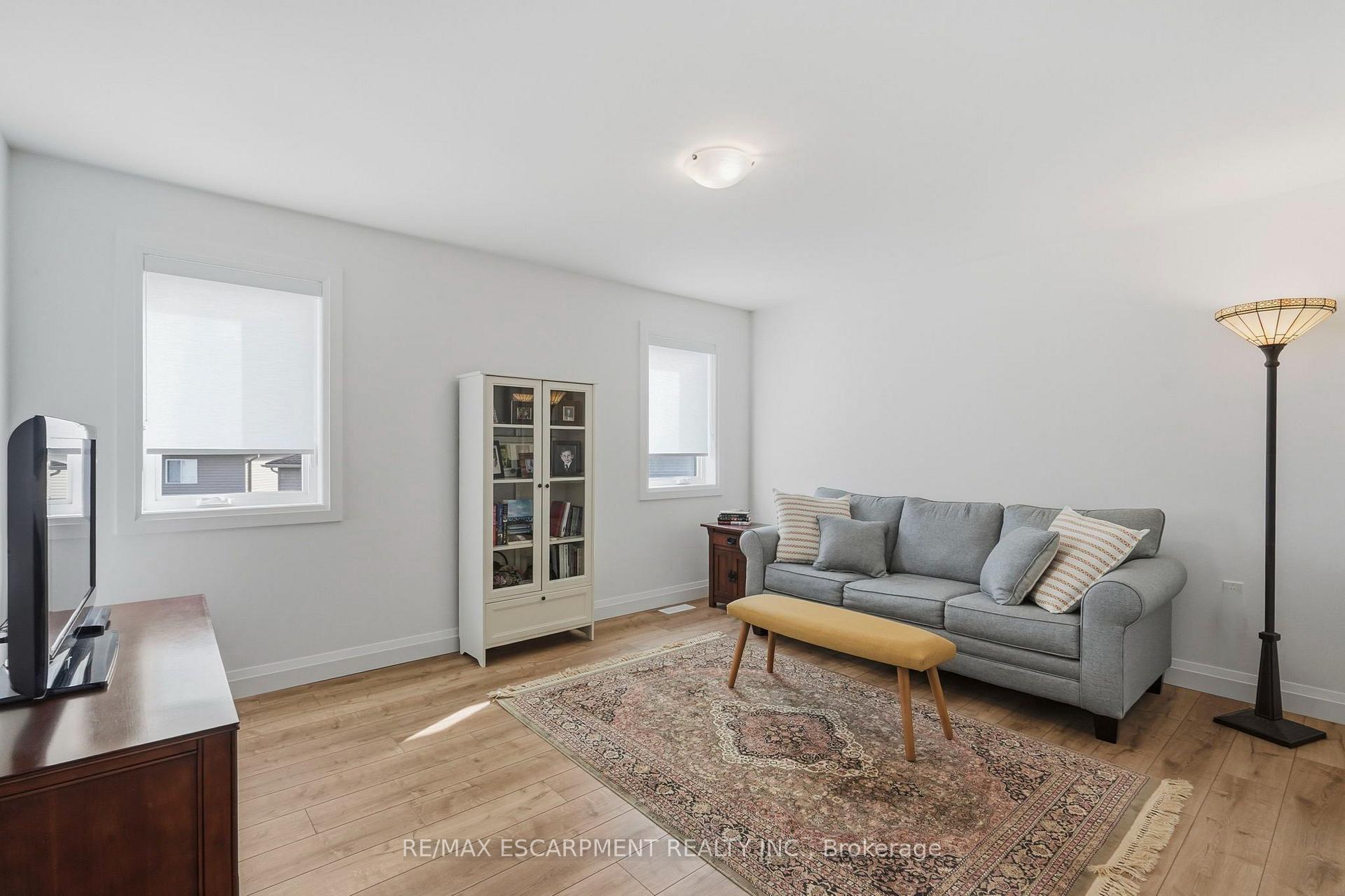 Photo 34 of 15 Saint Anthony Place, Hamilton, Fessenden — HOMEH