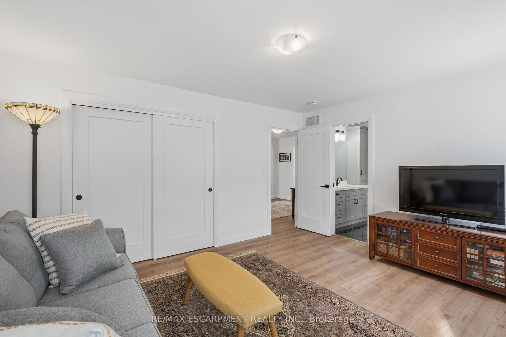 Photo 35 of 15 Saint Anthony Place, Hamilton, Fessenden — HOMEH