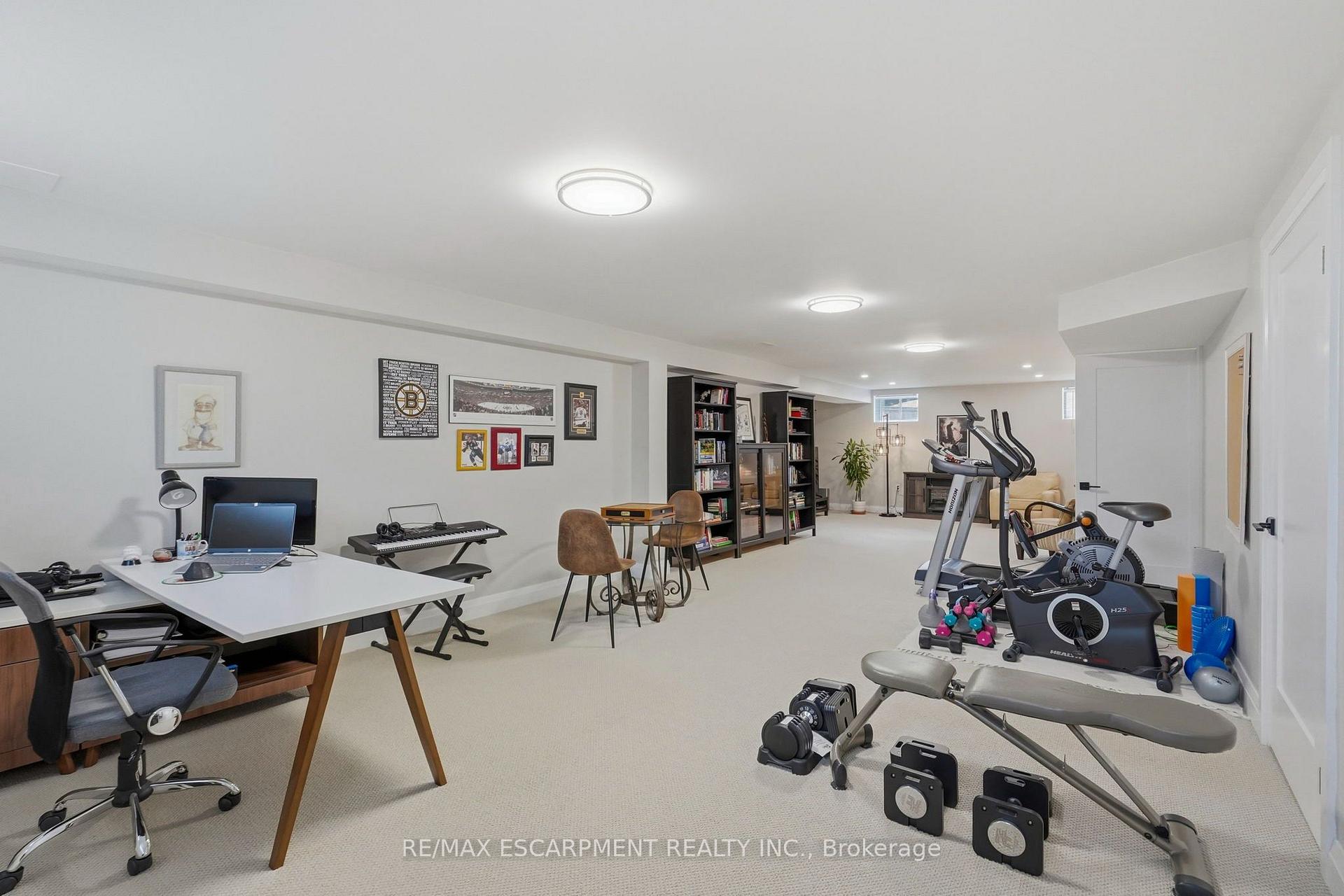 Photo 41 of 15 Saint Anthony Place, Hamilton, Fessenden — HOMEH