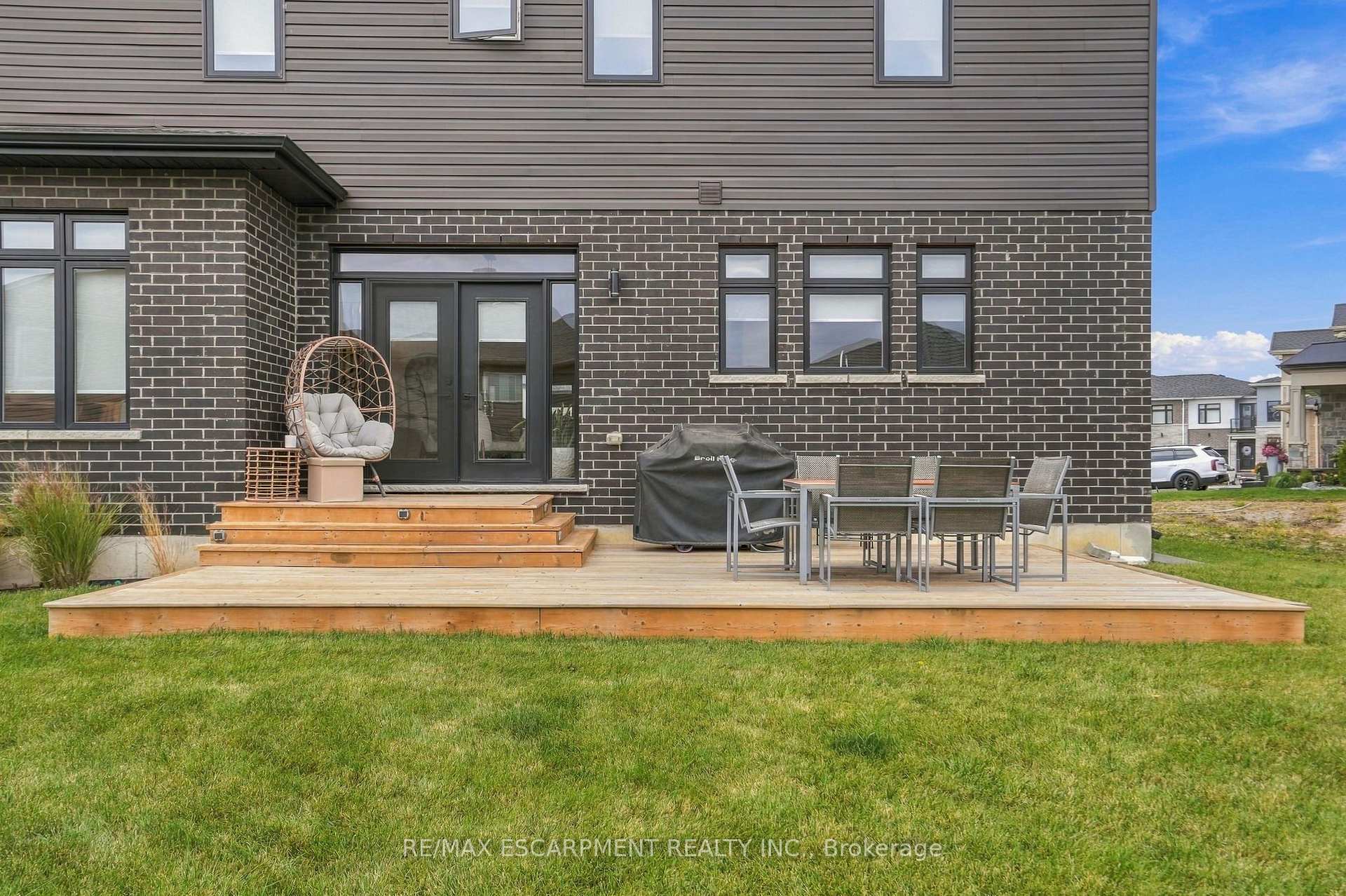 Photo 42 of 15 Saint Anthony Place, Hamilton, Fessenden — HOMEH