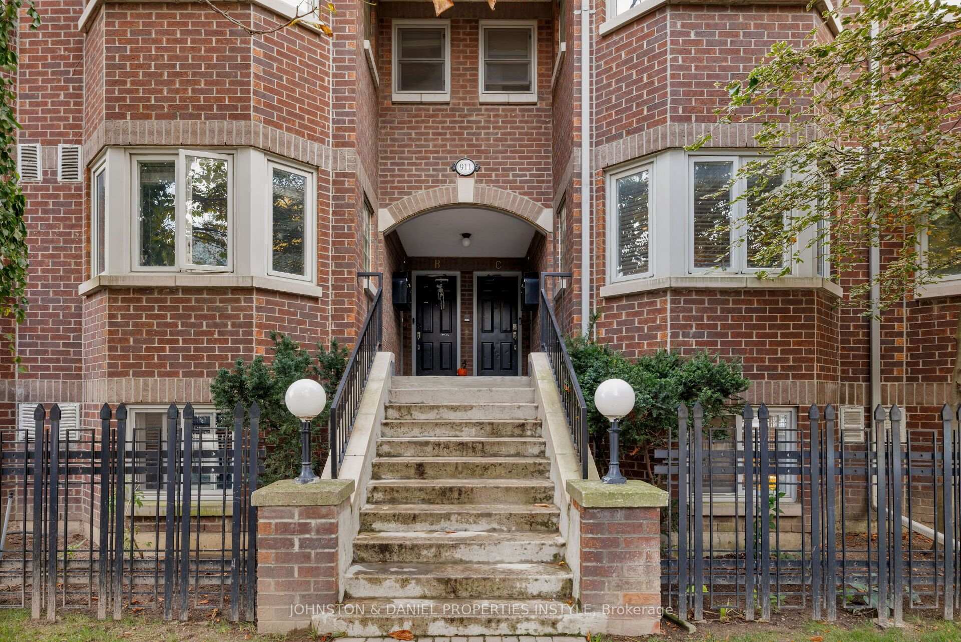 Photo 2 of 911D Adelaide Street W, Toronto, Niagara — HOMEH