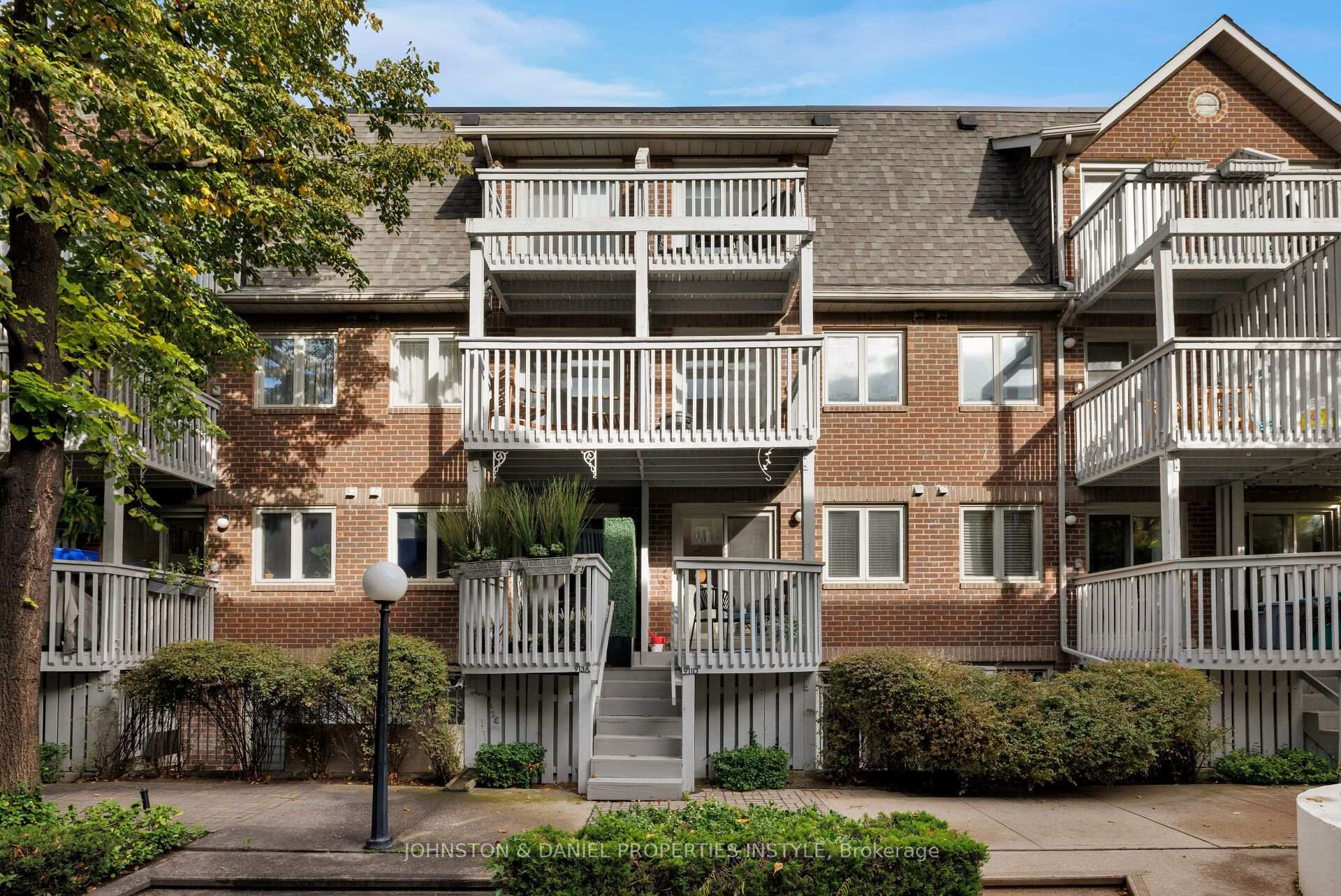 Photo 20 of 911D Adelaide Street W, Toronto, Niagara — HOMEH