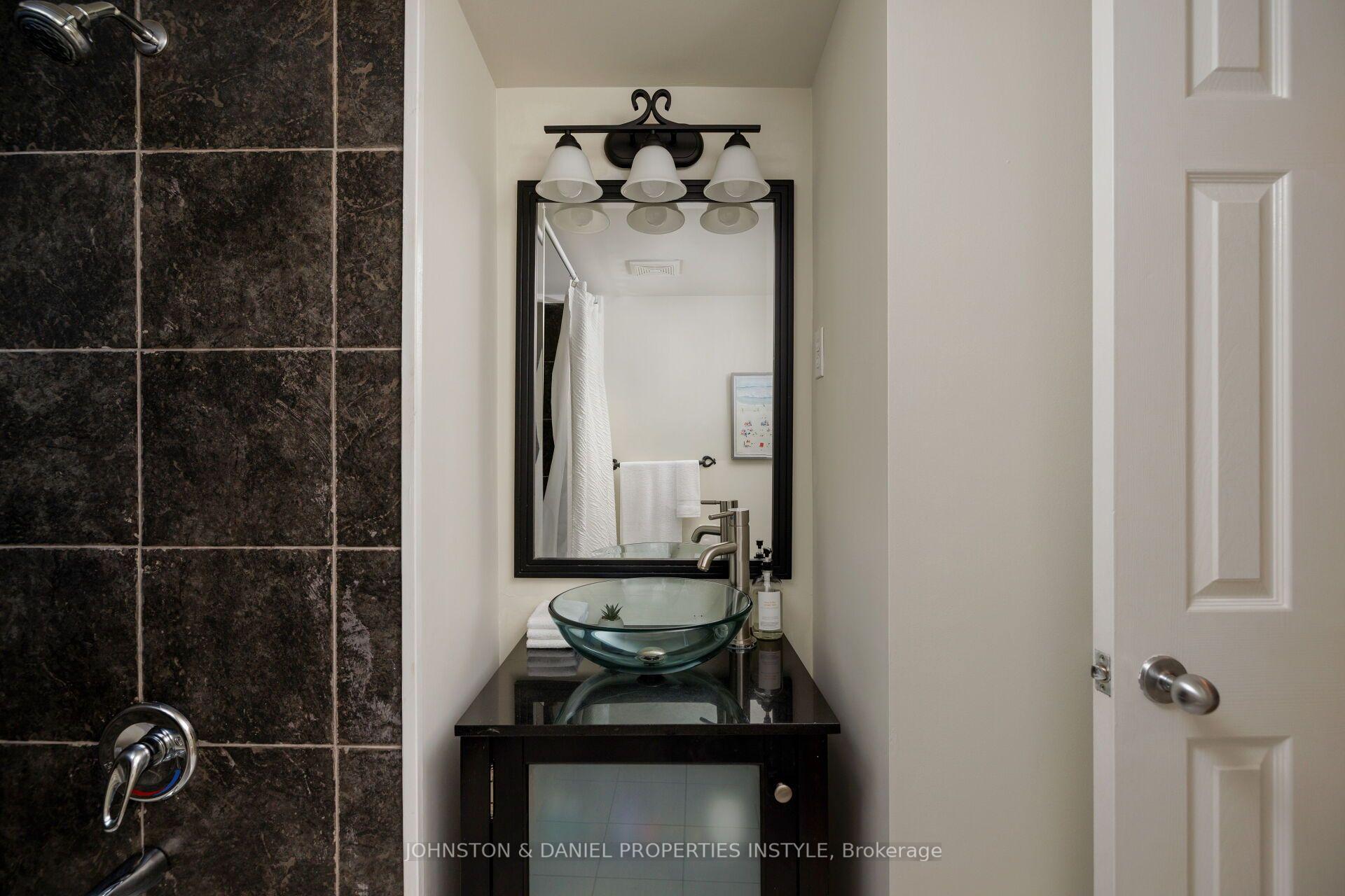 Photo 34 of 911D Adelaide Street W, Toronto, Niagara — HOMEH