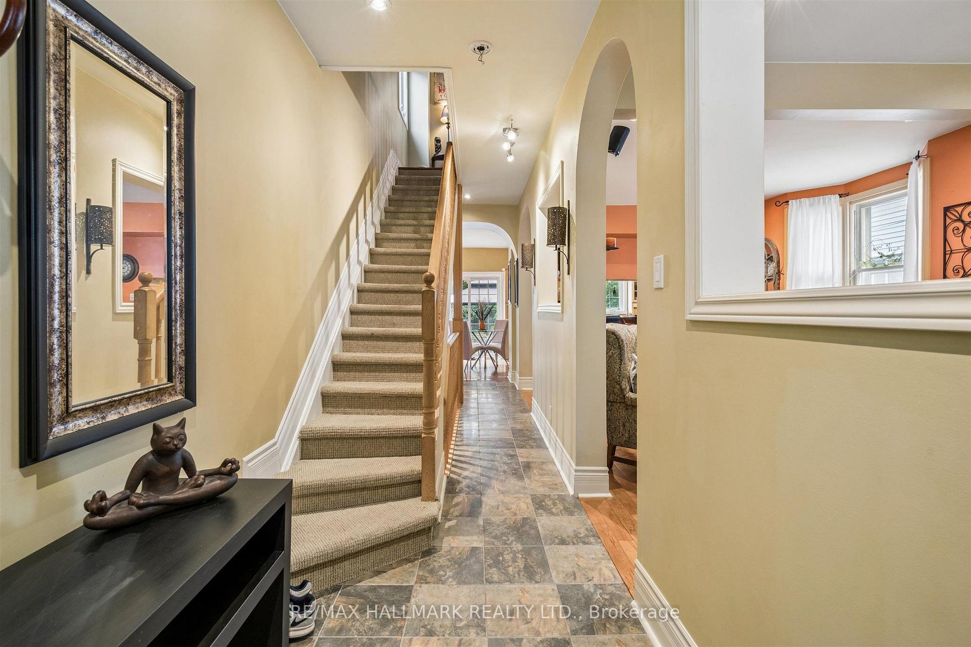 Photo 21 of 9 Savoy Avenue, Toronto, Woodbine-Lumsden — HOMEH