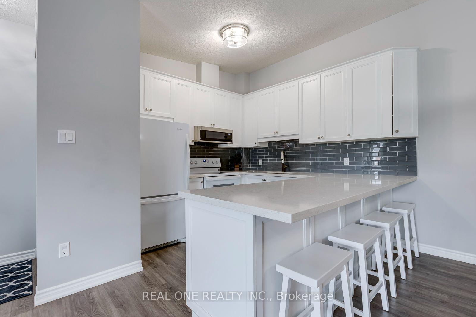 Photo 17 of Unit 707, 1701 Lampman Avenue, Burlington, Uptown — HOMEH