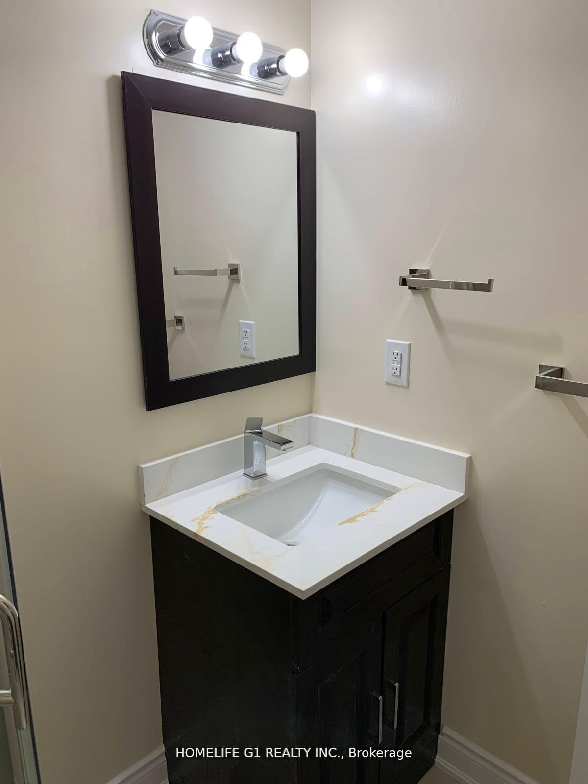 Photo 7 of 45 Dame Gruev Drive, Markham, Greensborough — HOMEH