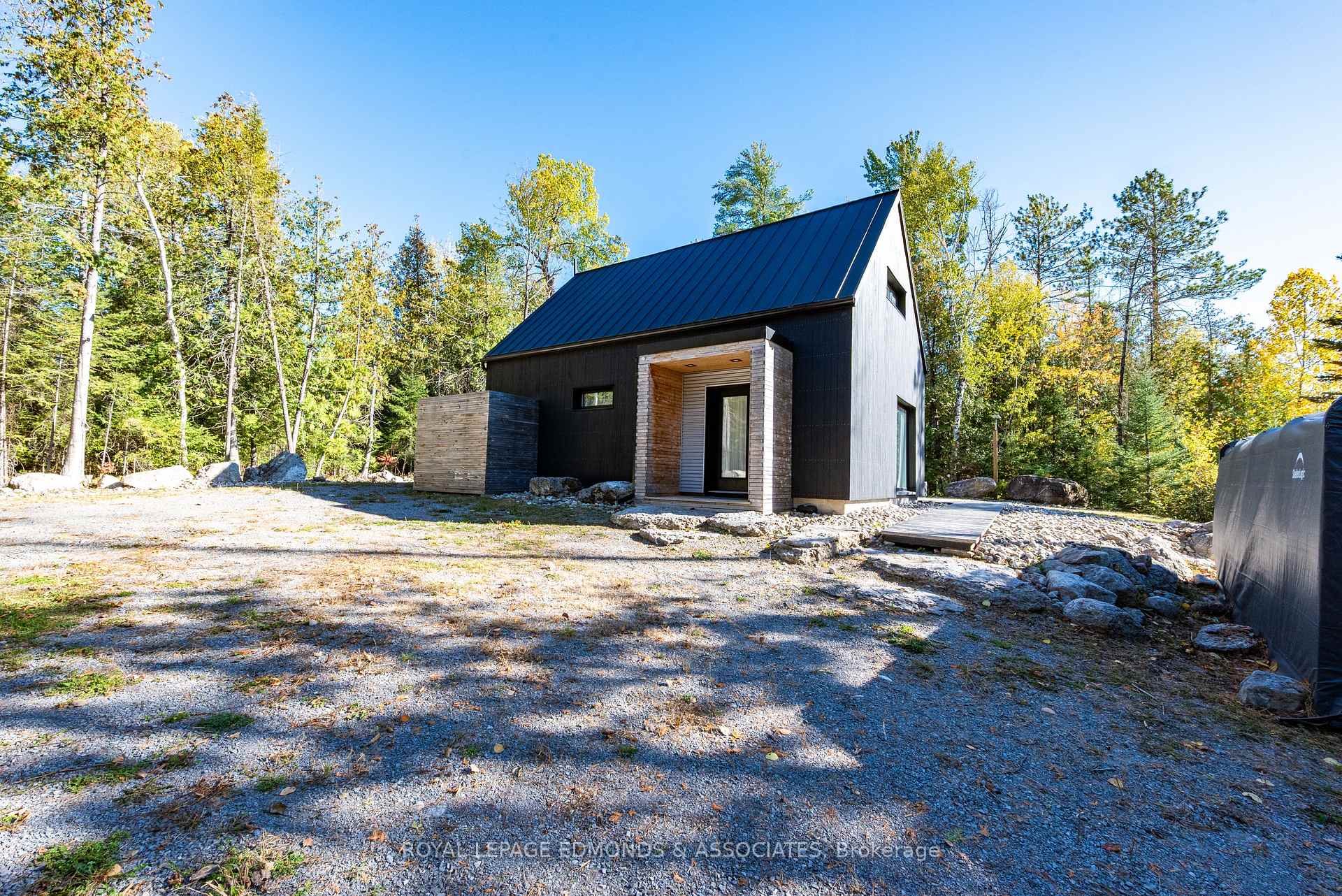 Photo of 1082 Rapid Road