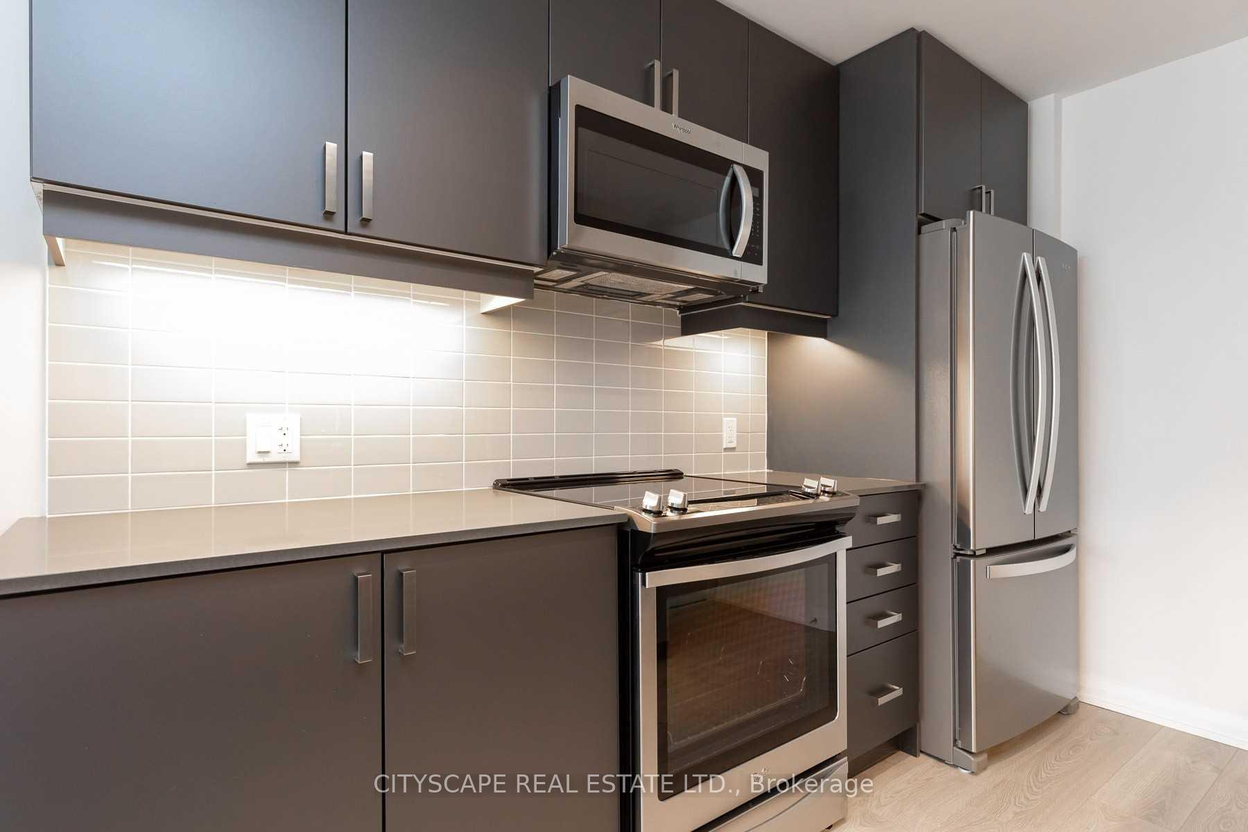 Photo 6 of Unit Th07, 1010 Portage Parkway, Vaughan, Concord — HOMEH