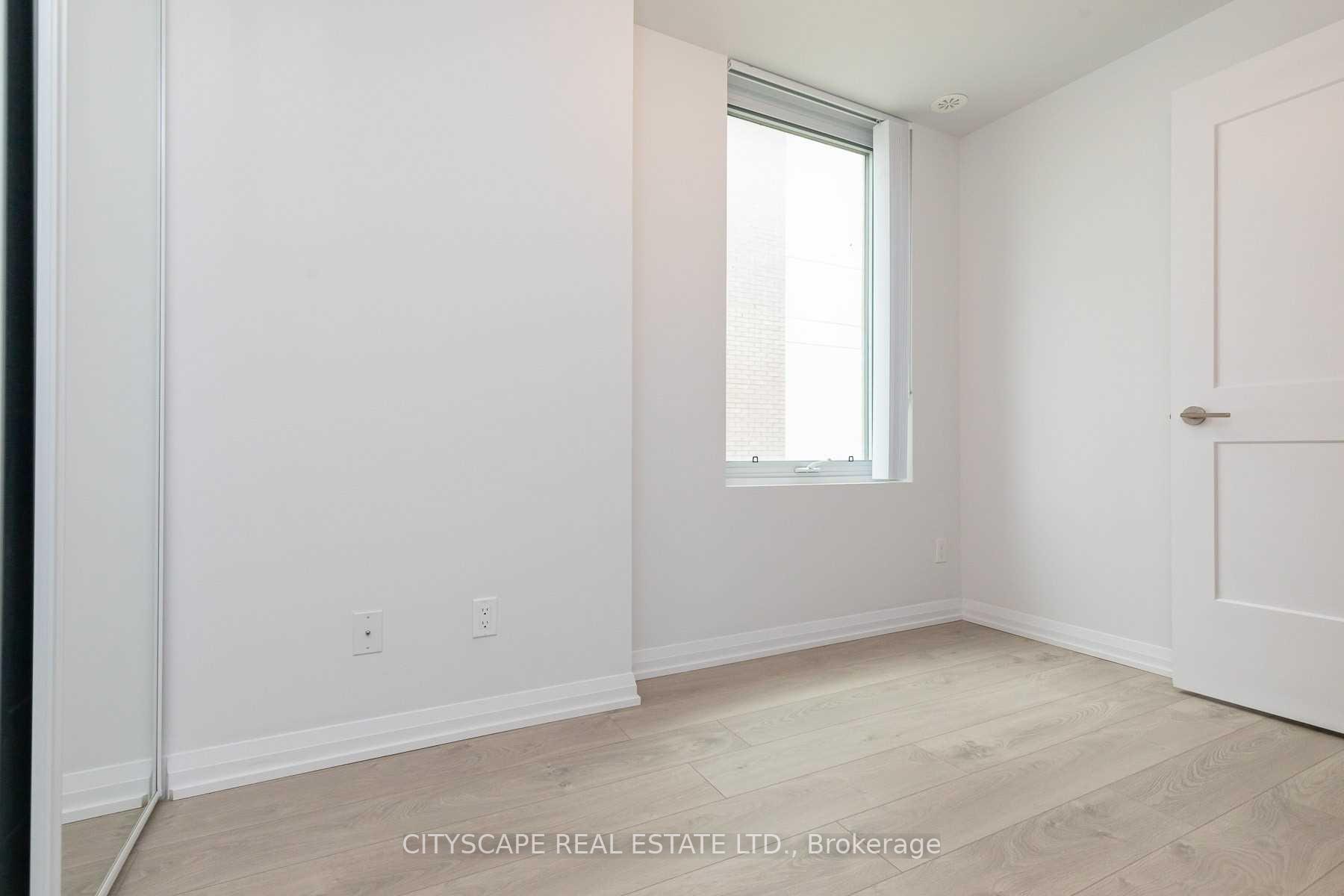 Photo 10 of Unit Th07, 1010 Portage Parkway, Vaughan, Concord — HOMEH