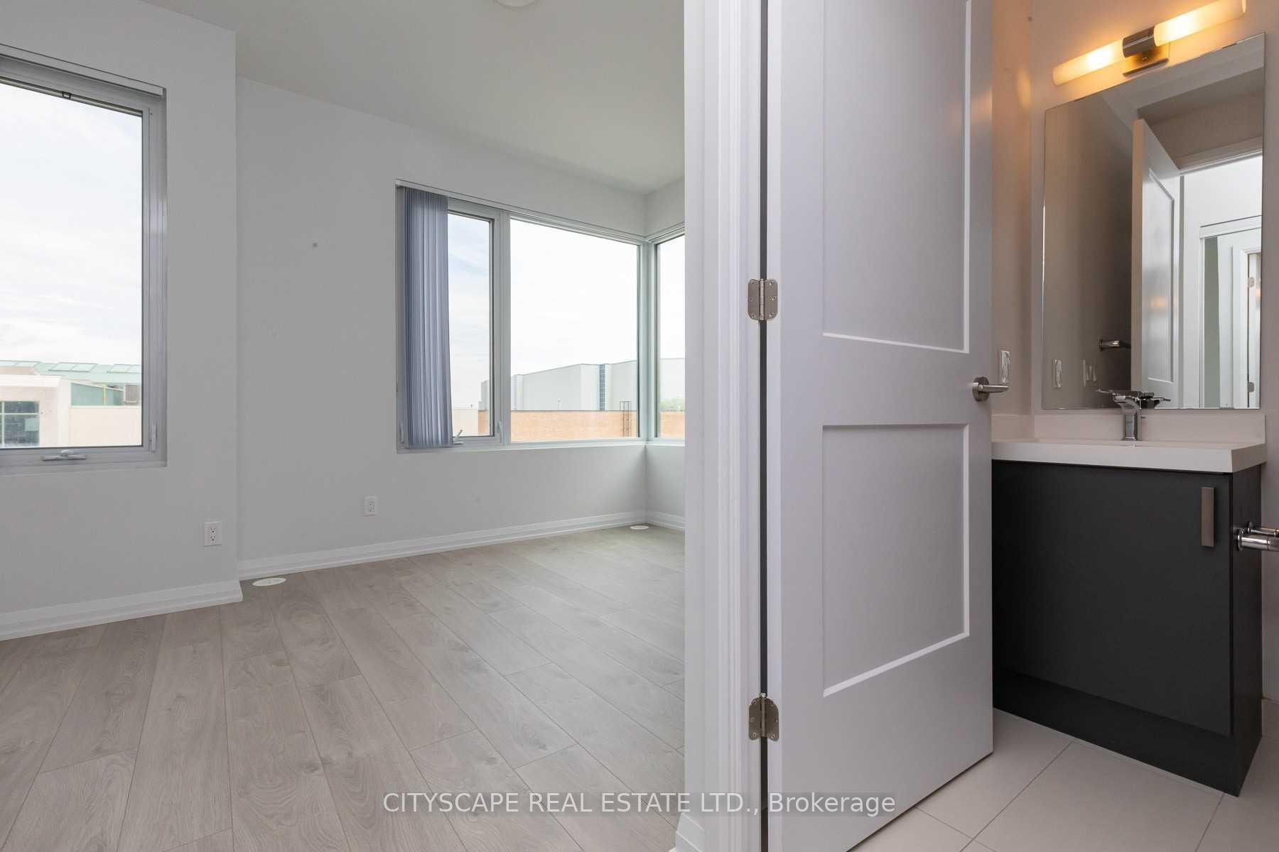 Photo 15 of Unit Th07, 1010 Portage Parkway, Vaughan, Concord — HOMEH