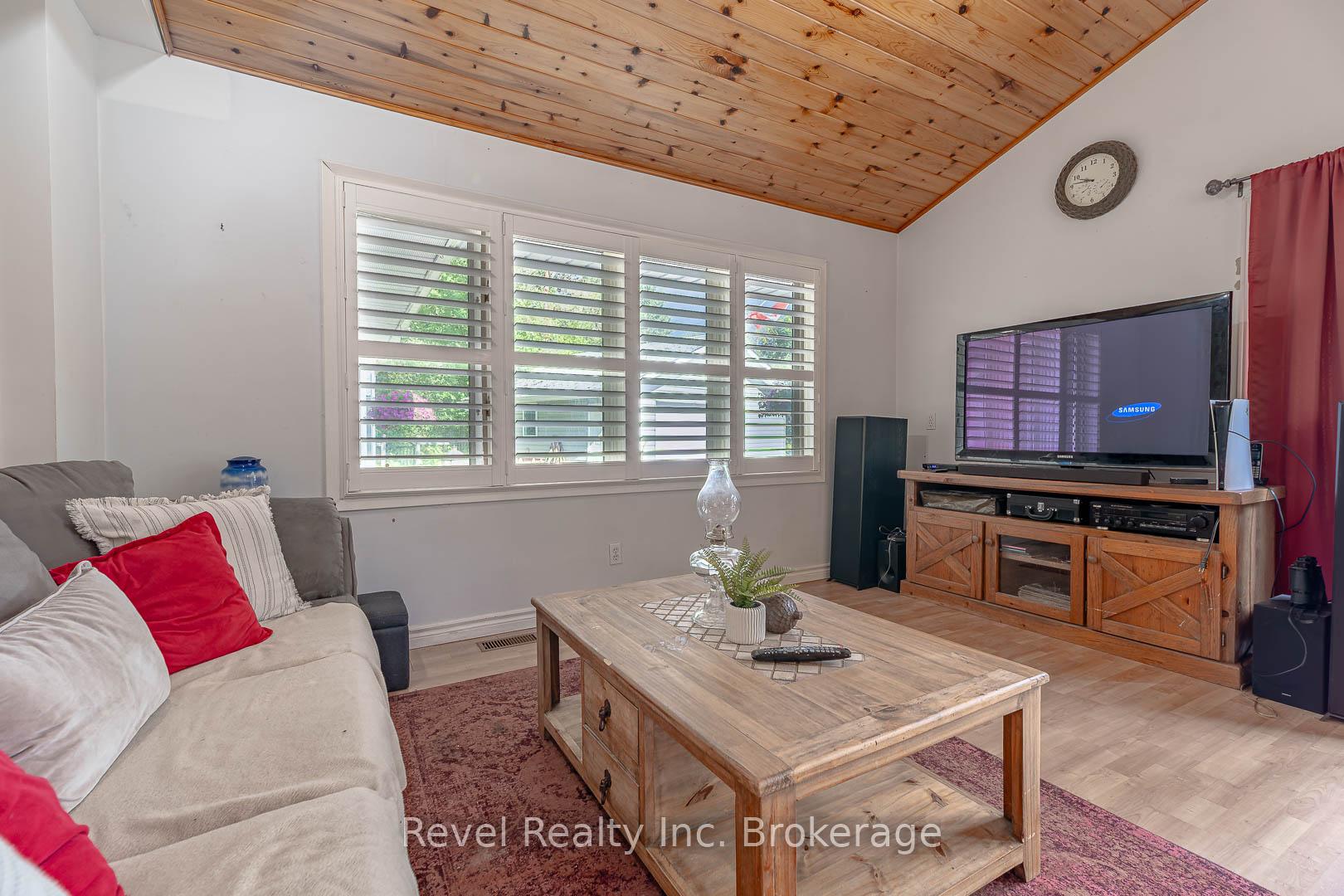 Photo 15 of 36 Tebby Boulevard, South River — HOMEH
