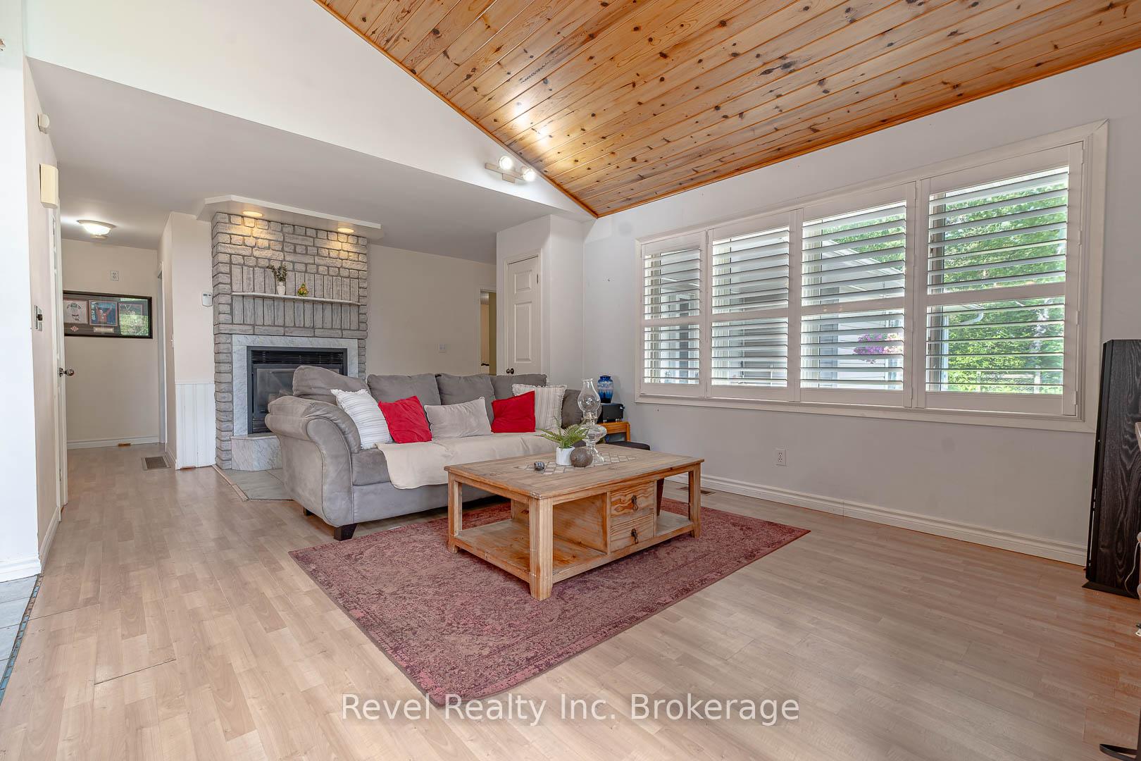 Photo 18 of 36 Tebby Boulevard, South River — HOMEH