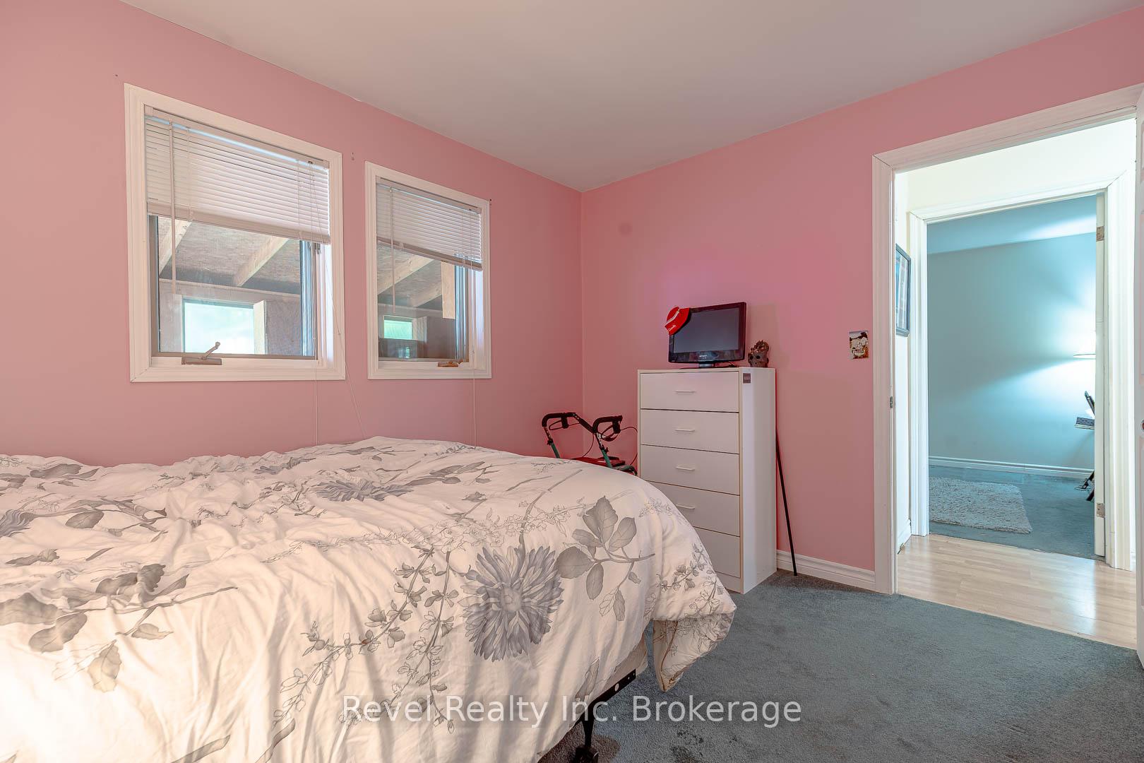 Photo 22 of 36 Tebby Boulevard, South River — HOMEH