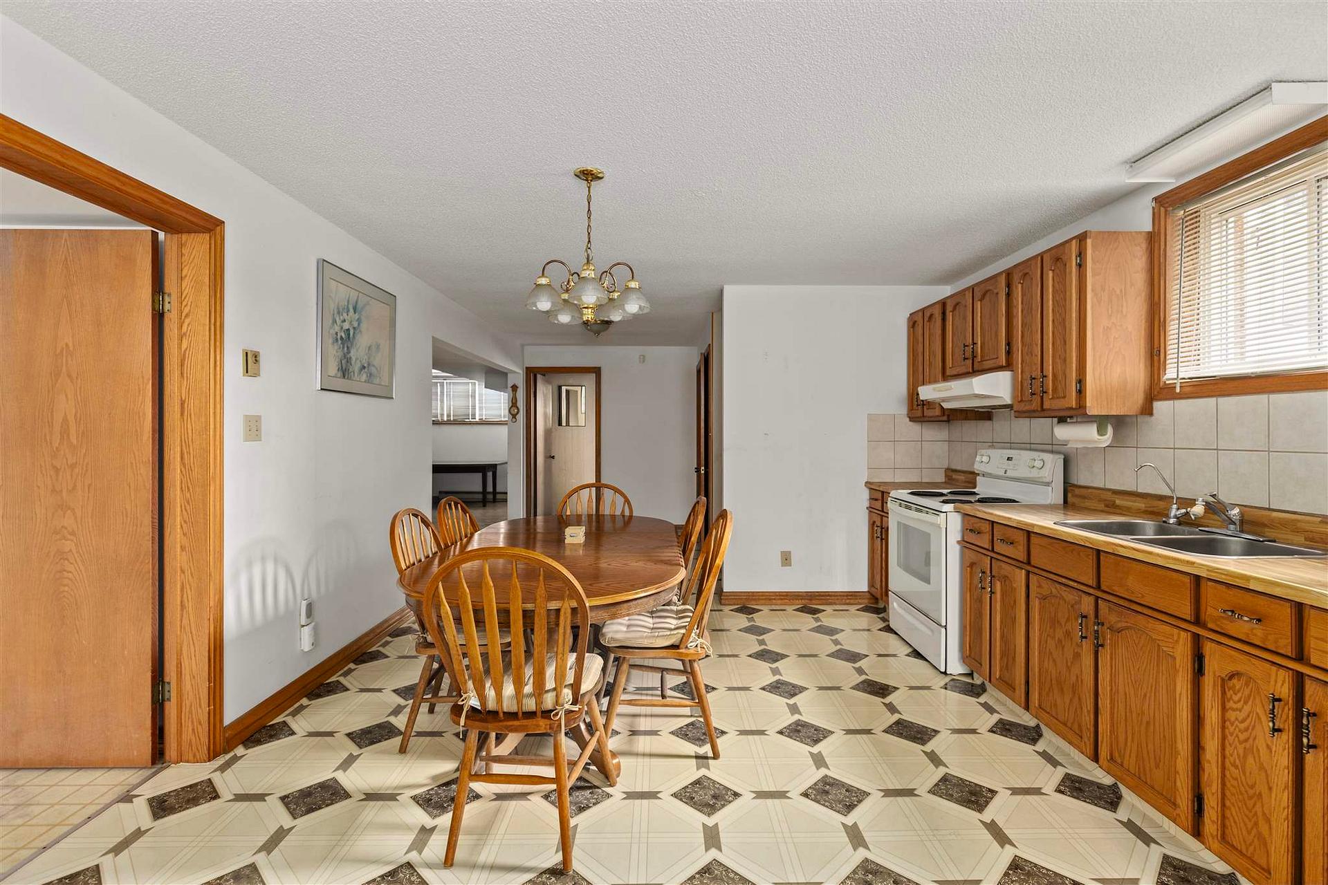 Photo 35 of 195 Bitonti Crescent, Sault Ste Marie, Ward 4 — HOMEH
