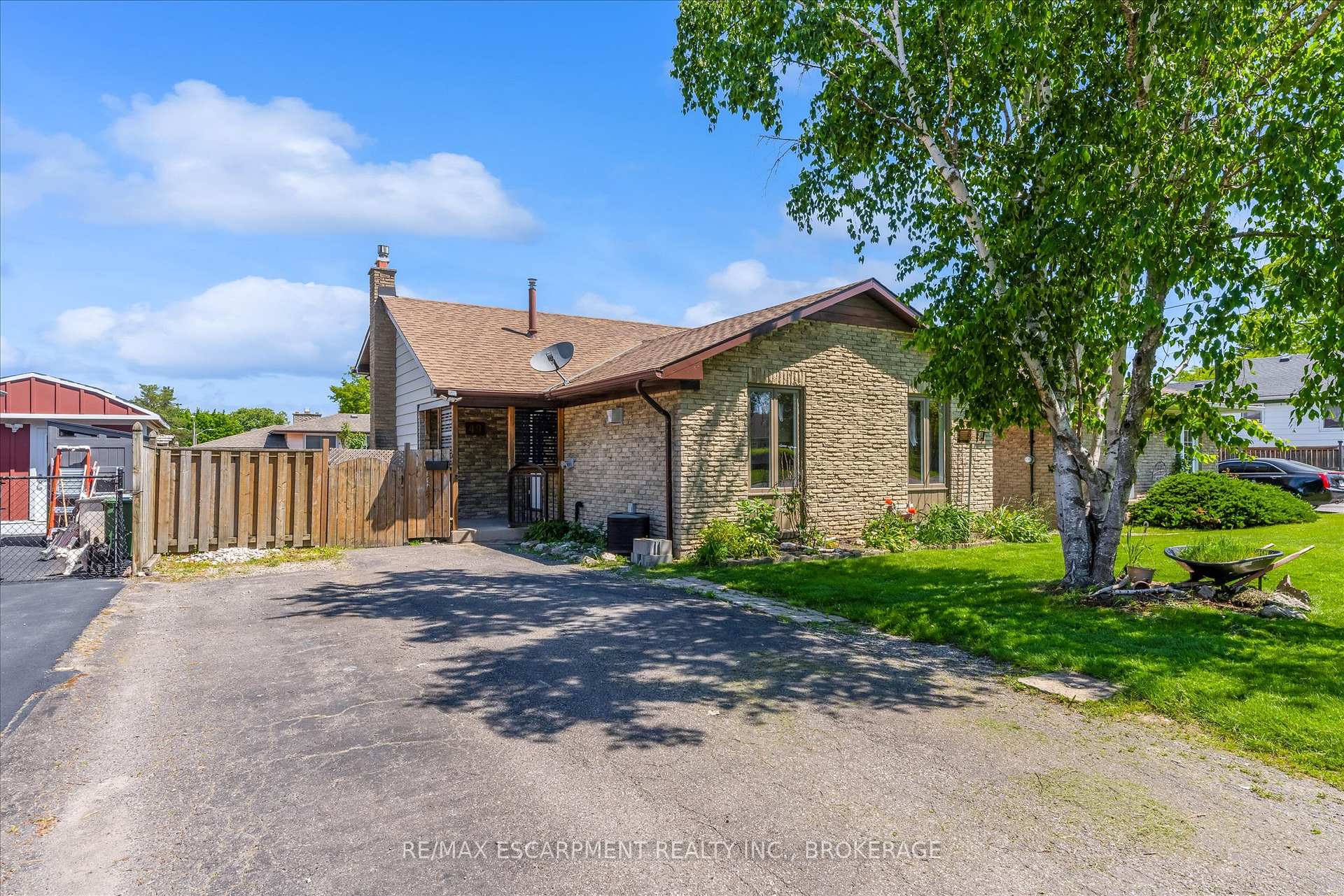 Photo of 49 Grove Avenue