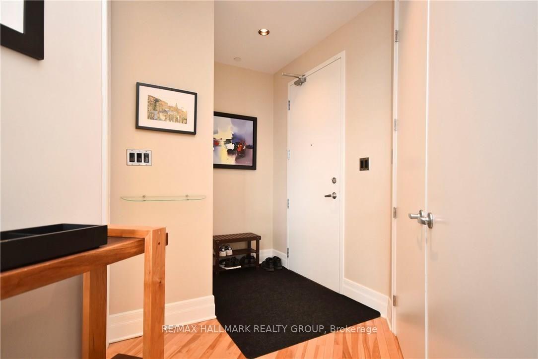 Photo 5 of Unit 408, 808 Bronson Avenue, Ottawa, Dows Lake — HOMEH