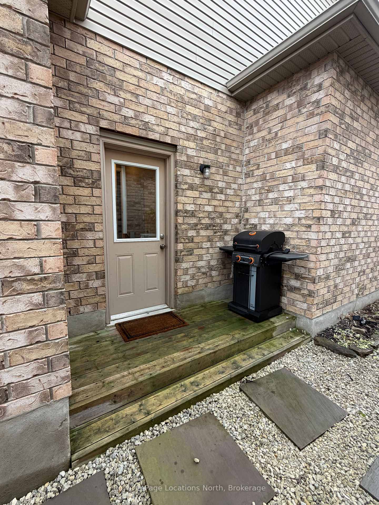 Photo 2 of Unit Lower Unit, 37 Davis Street, Collingwood — HOMEH