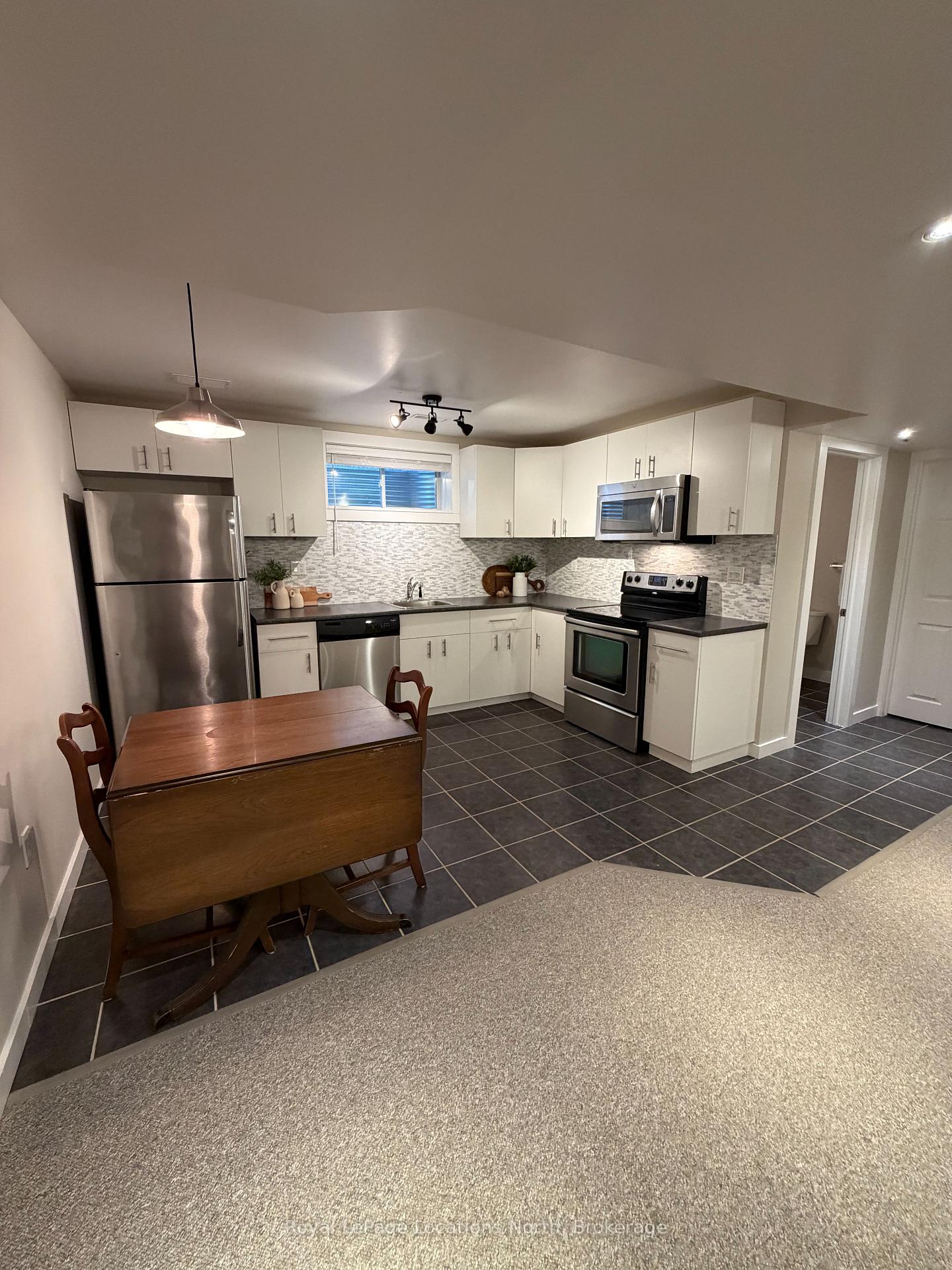 Photo 6 of Unit Lower Unit, 37 Davis Street, Collingwood — HOMEH
