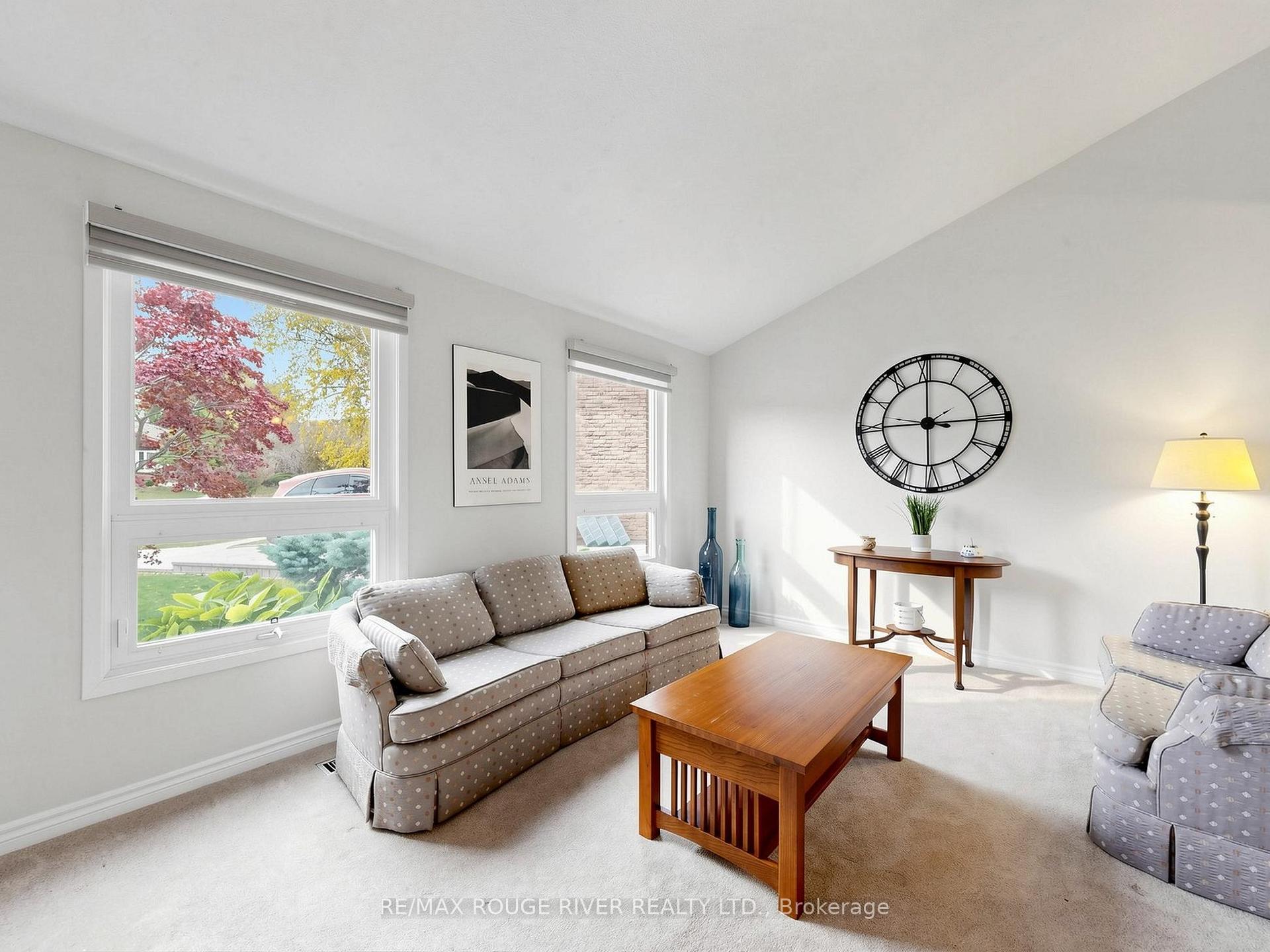 Photo 5 of 1739 Ada Court, Pickering, Amberlea — HOMEH