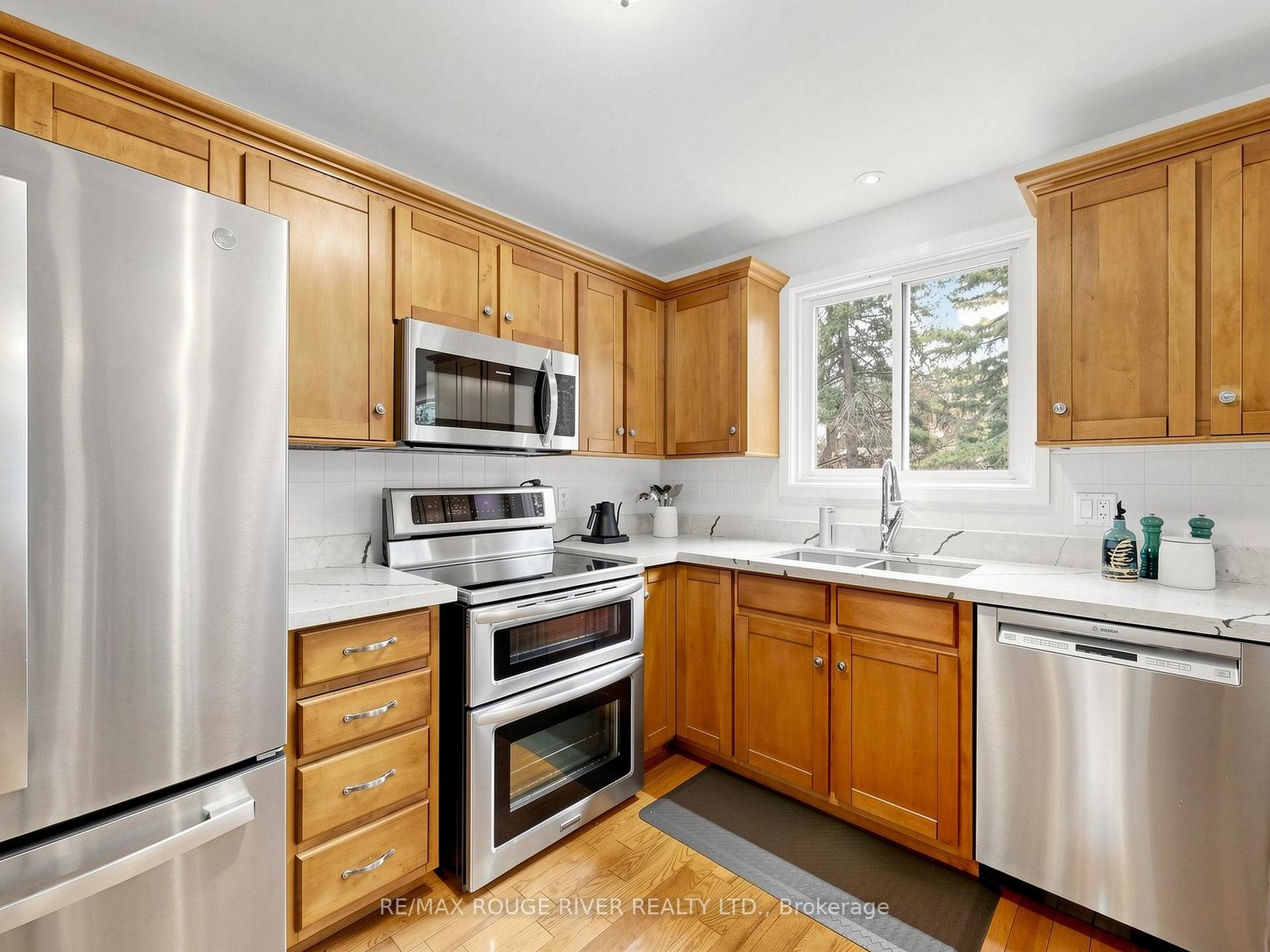 Photo 14 of 1739 Ada Court, Pickering, Amberlea — HOMEH