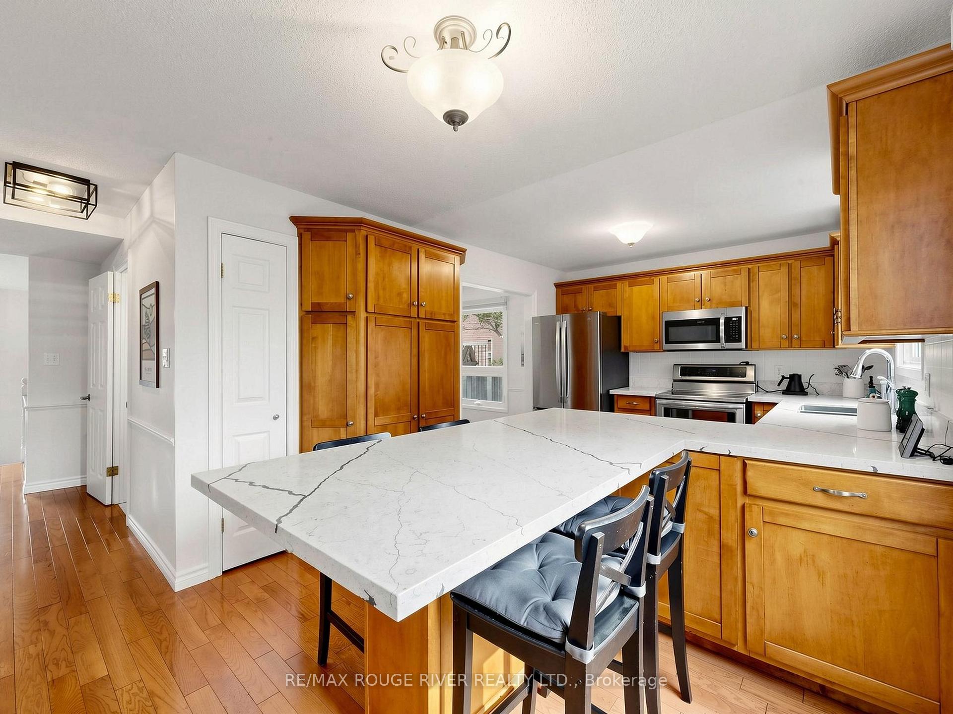 Photo 15 of 1739 Ada Court, Pickering, Amberlea — HOMEH