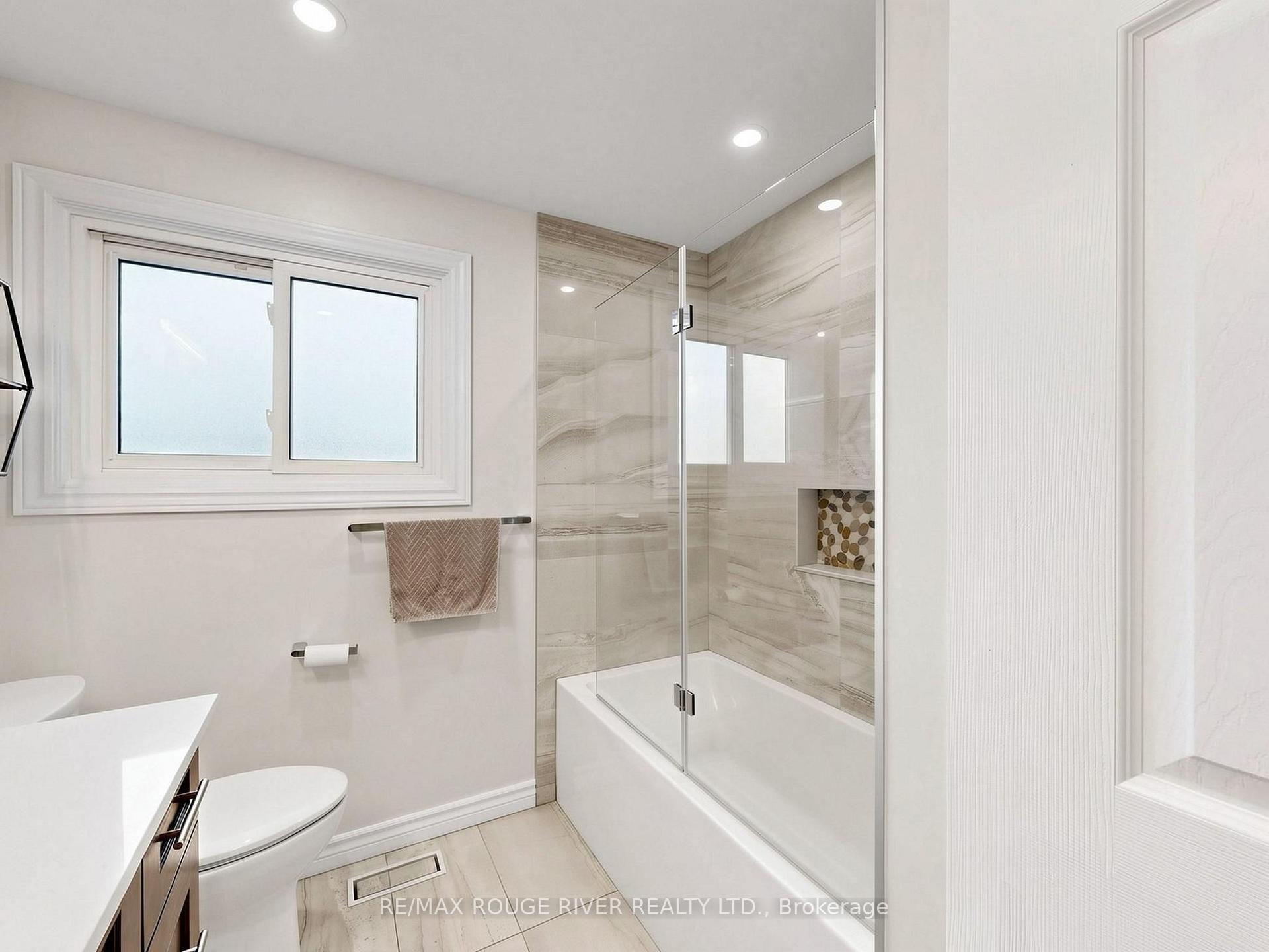 Photo 33 of 1739 Ada Court, Pickering, Amberlea — HOMEH