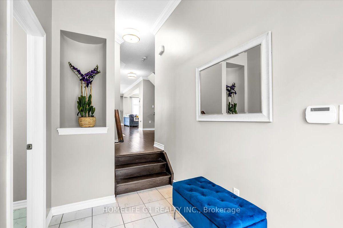 Photo 10 of 47 Holyrod Drive, Clarington, Courtice — HOMEH