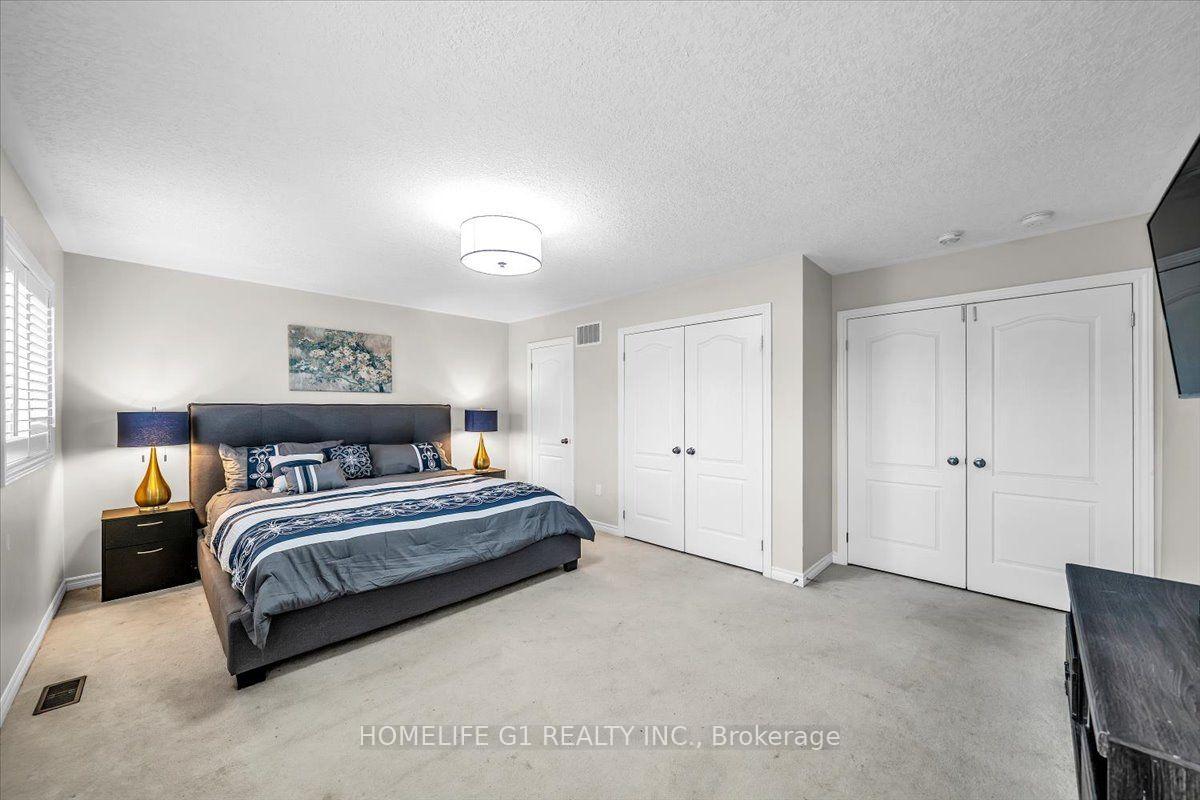 Photo 26 of 47 Holyrod Drive, Clarington, Courtice — HOMEH