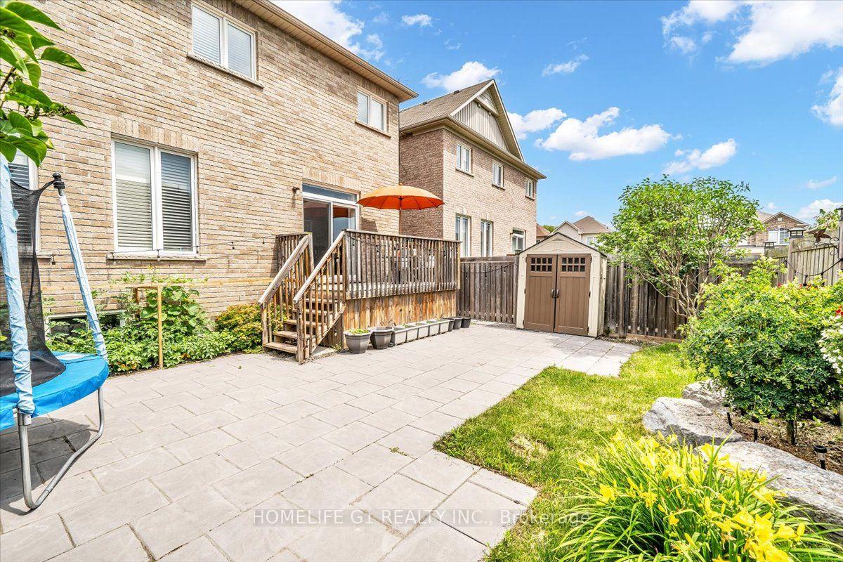 Photo 48 of 47 Holyrod Drive, Clarington, Courtice — HOMEH