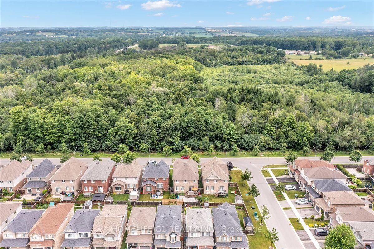 Photo 50 of 47 Holyrod Drive, Clarington, Courtice — HOMEH
