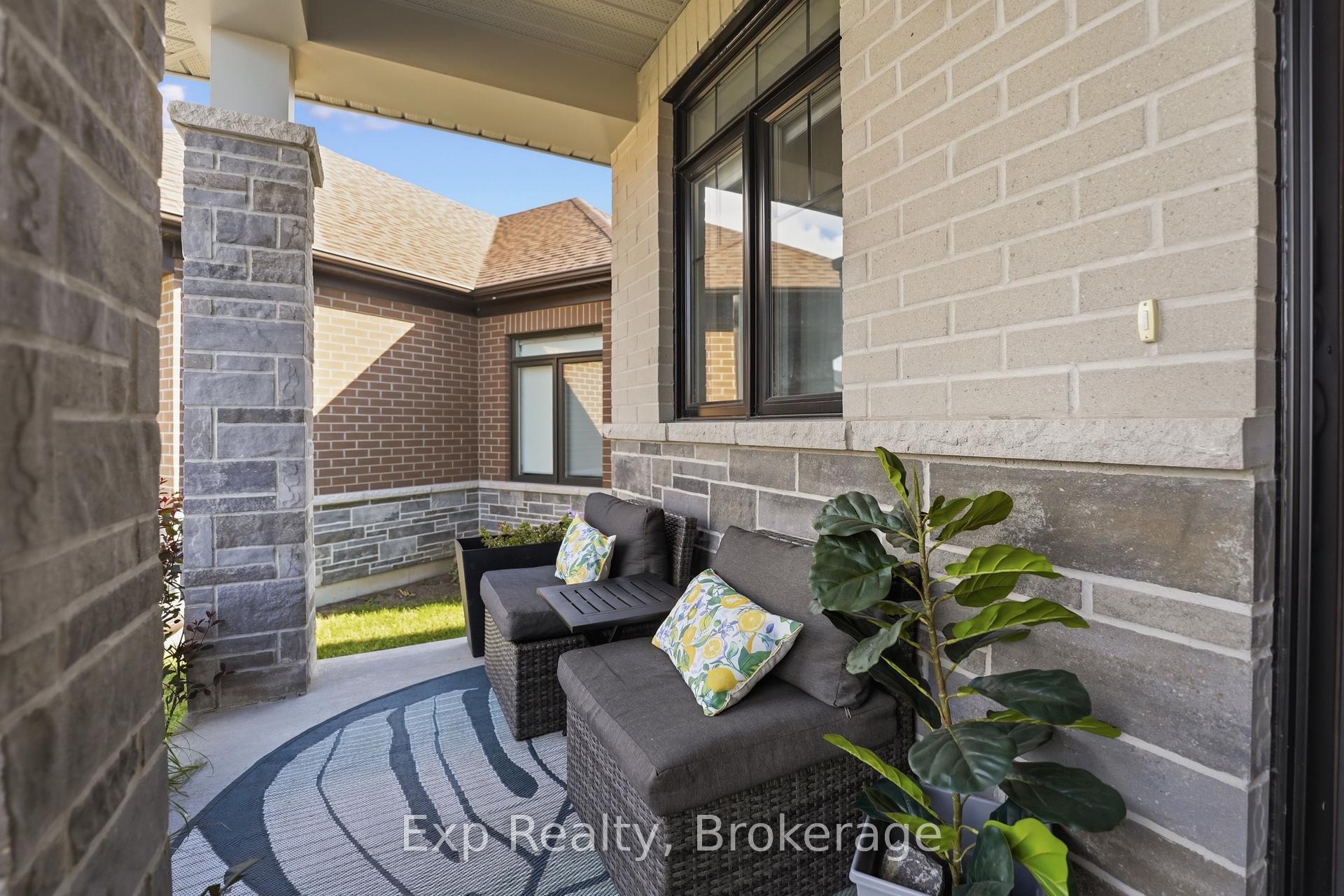 Photo 4 of 14 Athabaska Drive, Belleville, Thurlow Ward — HOMEH