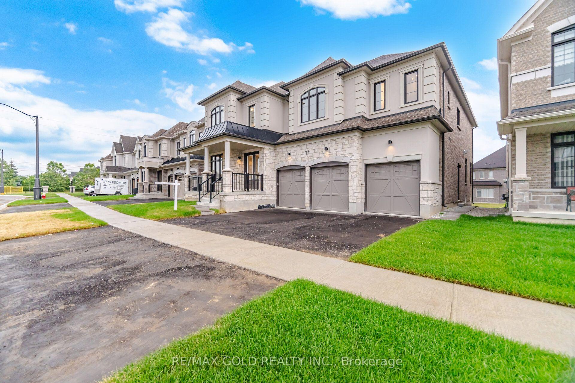 Photo 2 of 17 Mosswood Trail, Brampton, Vales of Castlemore — HOMEH