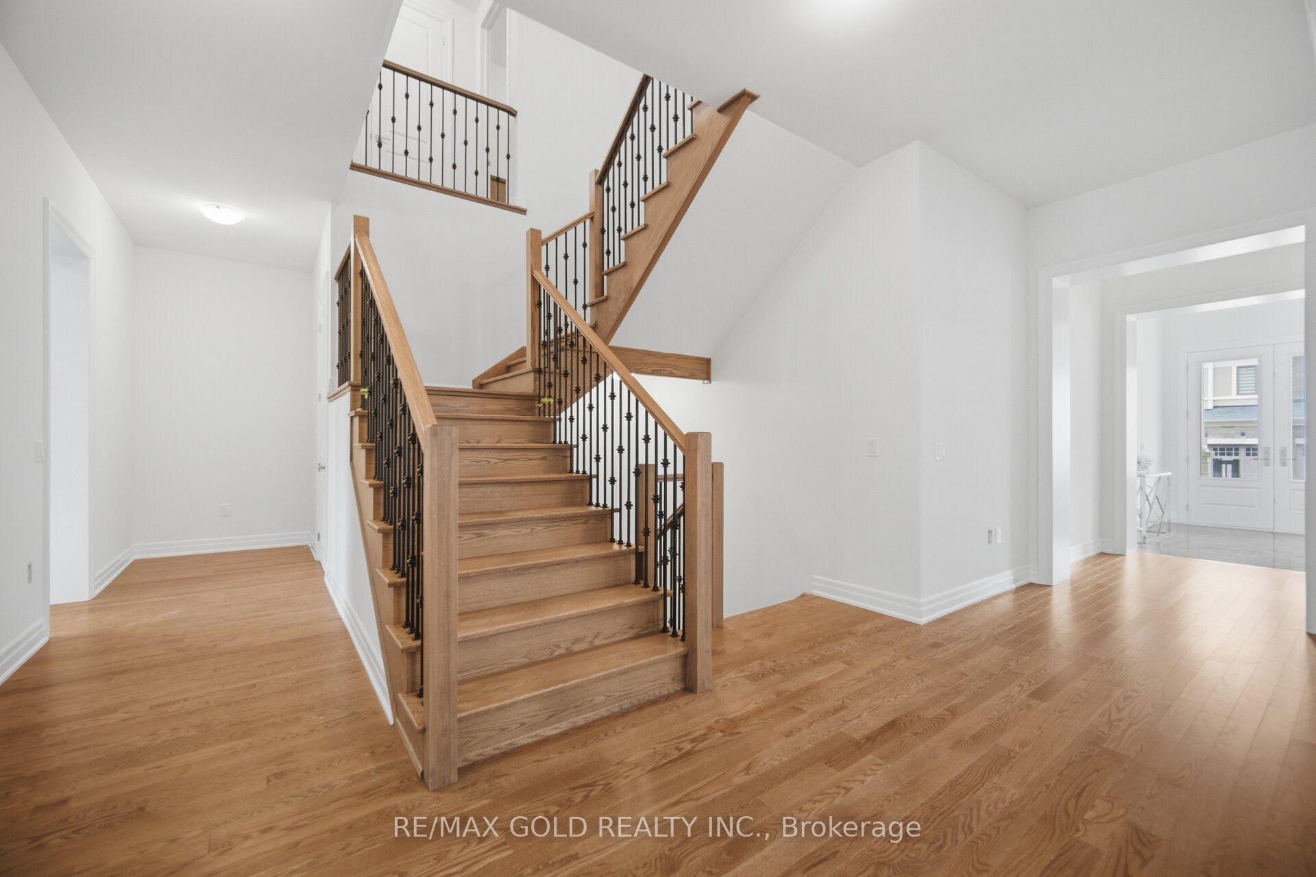 Photo 30 of 17 Mosswood Trail, Brampton, Vales of Castlemore — HOMEH